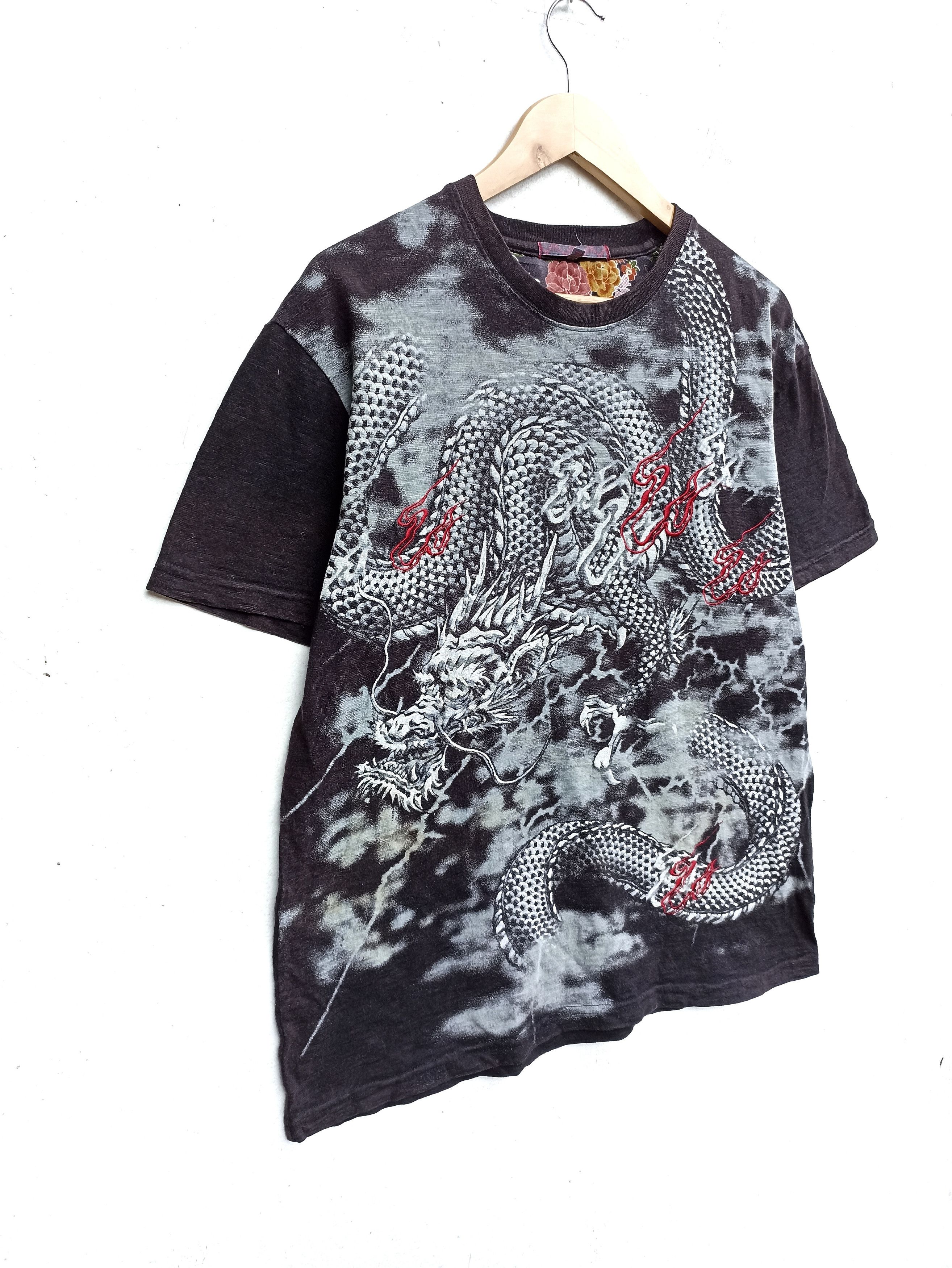 Vintage Vintage Sukajan t shirt dragon Size US L / EU 52-54 / 3 - 3 Thumbnail