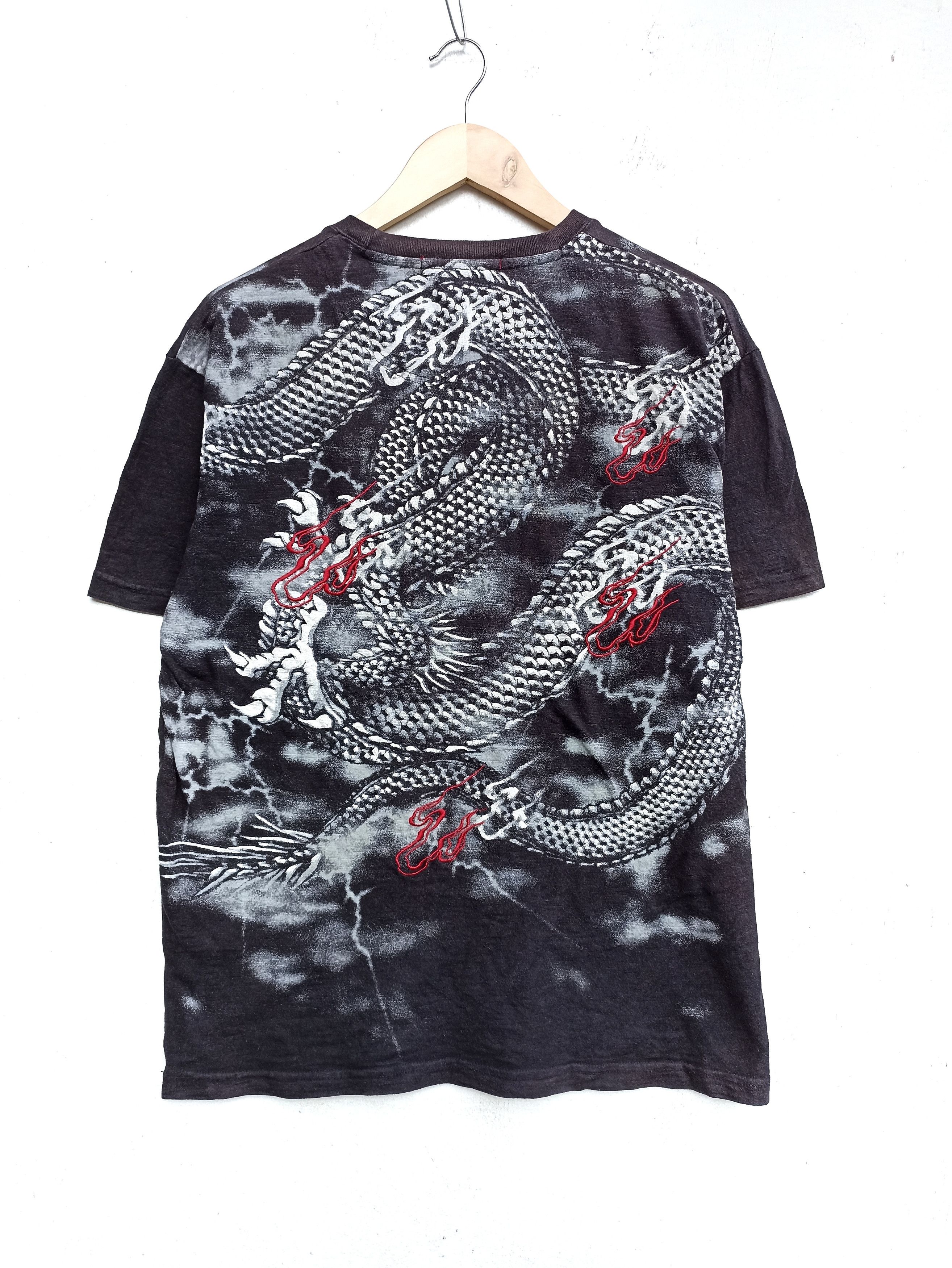 Vintage Vintage Sukajan t shirt dragon Size US L / EU 52-54 / 3 - 4 Thumbnail