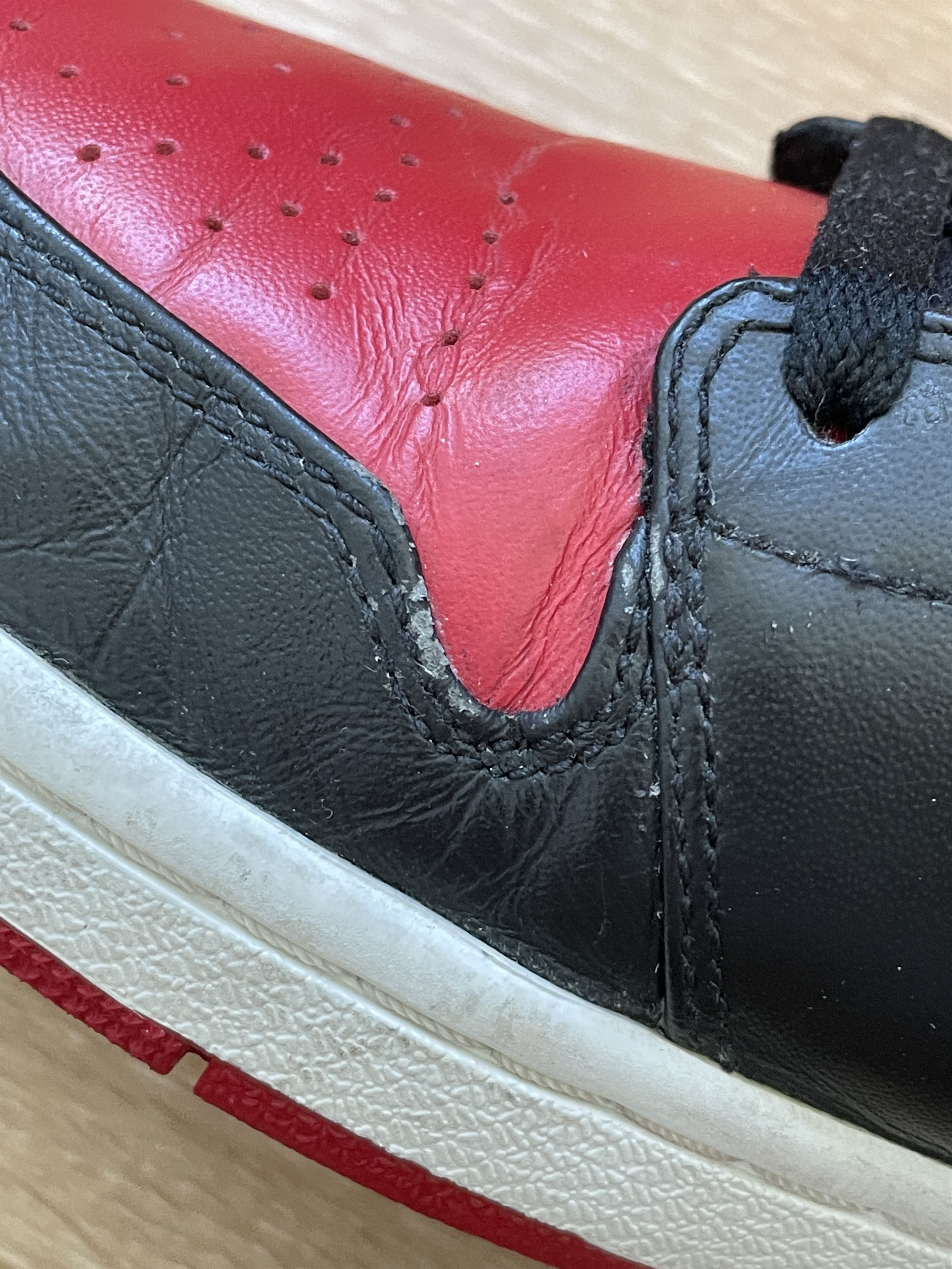 Jordan Brand 2009 Jordan 1 Retro Chicago Bulls-Size 11 Size US 11 / EU 44 - 7 Thumbnail