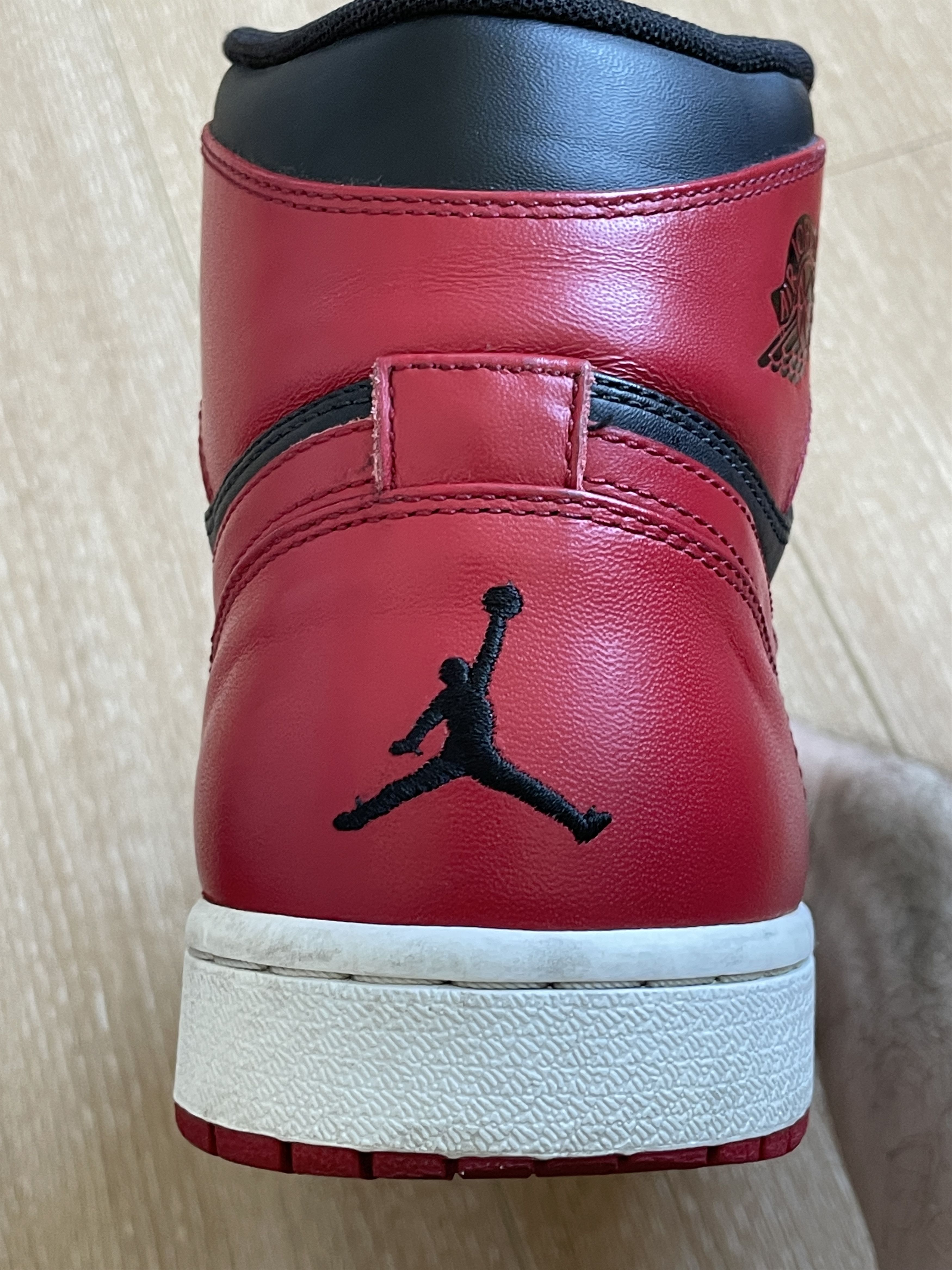 Jordan Brand 2009 Jordan 1 Retro Chicago Bulls-Size 11 Size US 11 / EU 44 - 10 Thumbnail