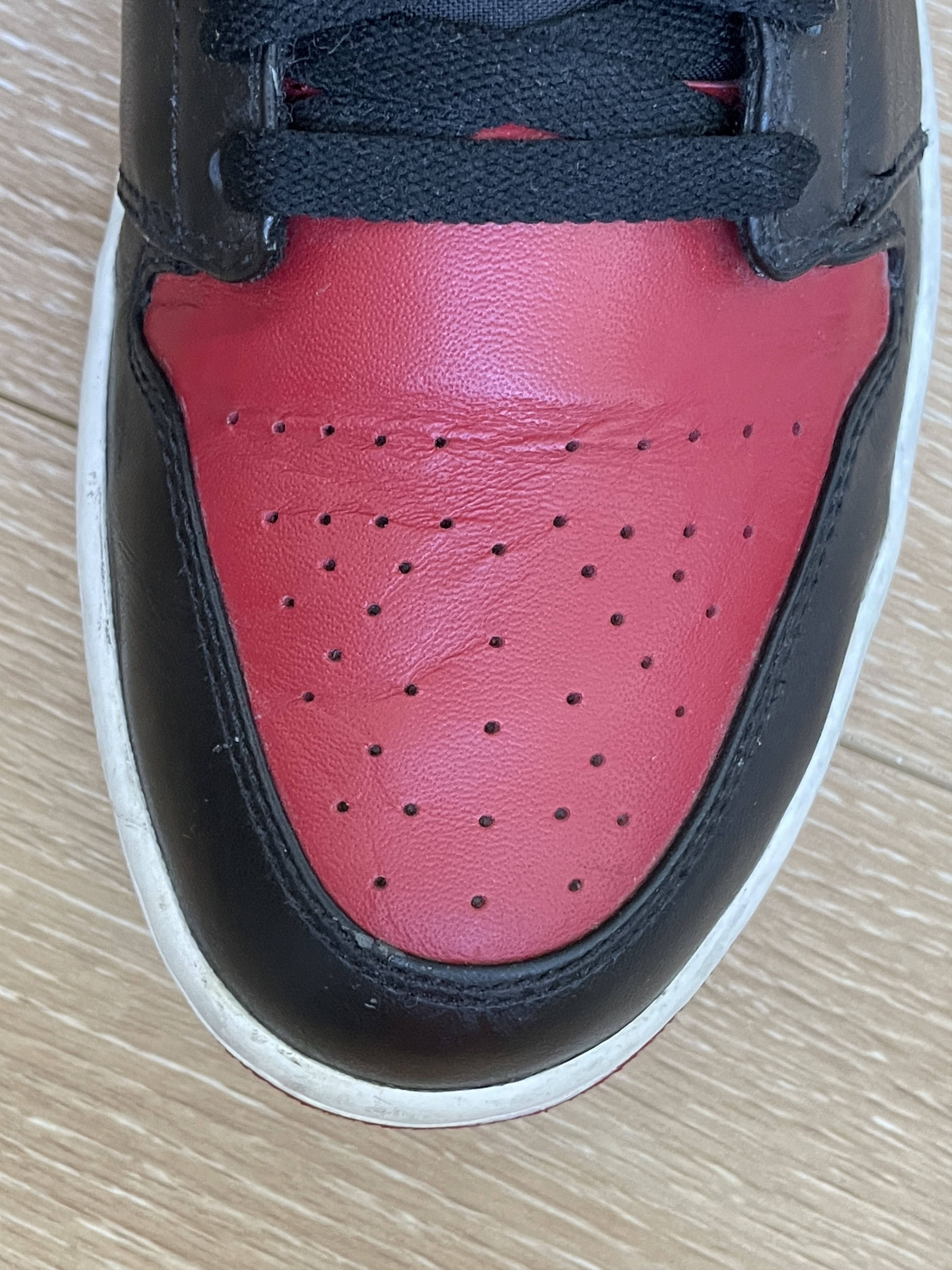 Jordan Brand 2009 Jordan 1 Retro Chicago Bulls-Size 11 Size US 11 / EU 44 - 21 Thumbnail