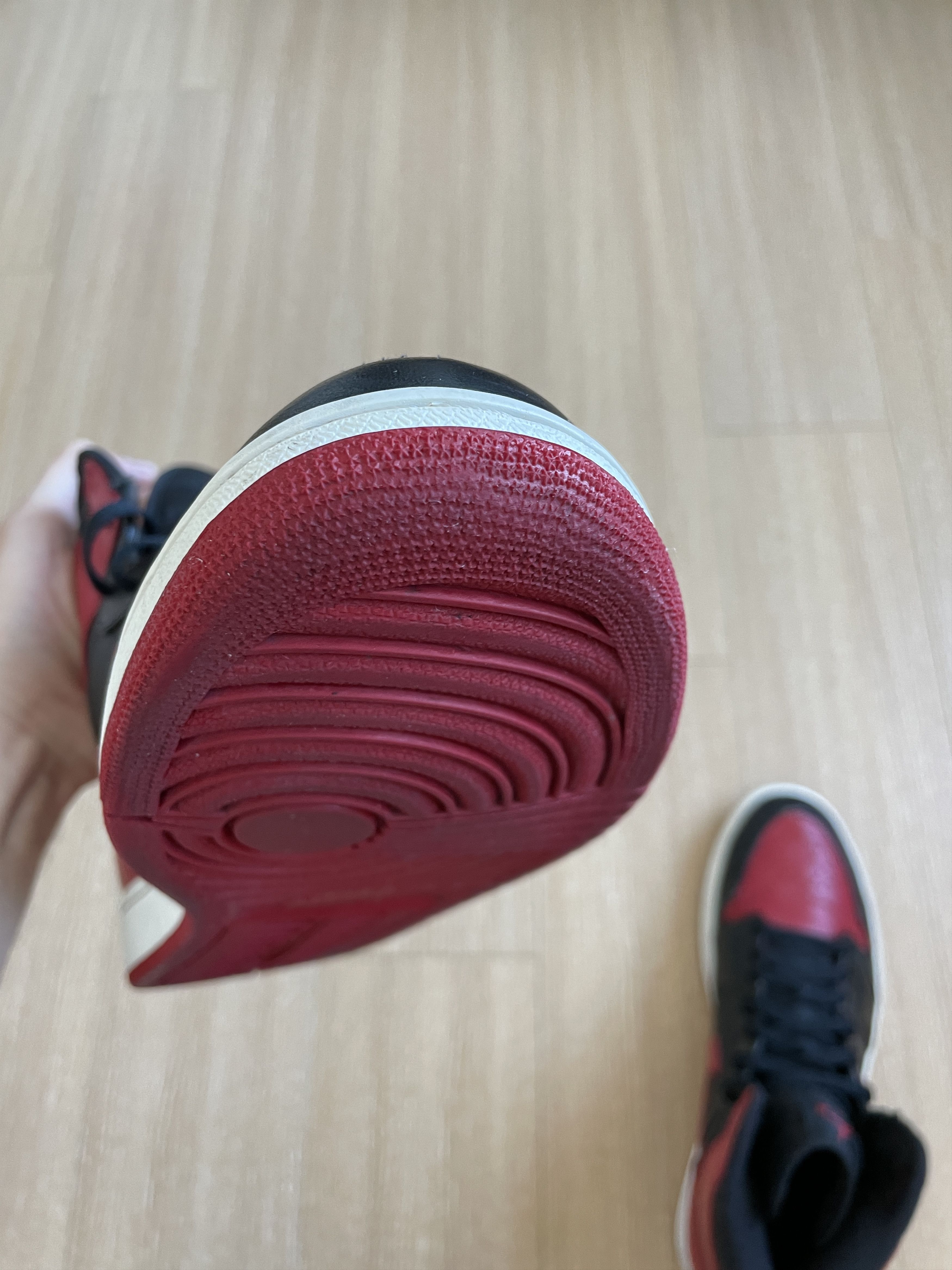 Jordan Brand 2009 Jordan 1 Retro Chicago Bulls-Size 11 Size US 11 / EU 44 - 17 Thumbnail