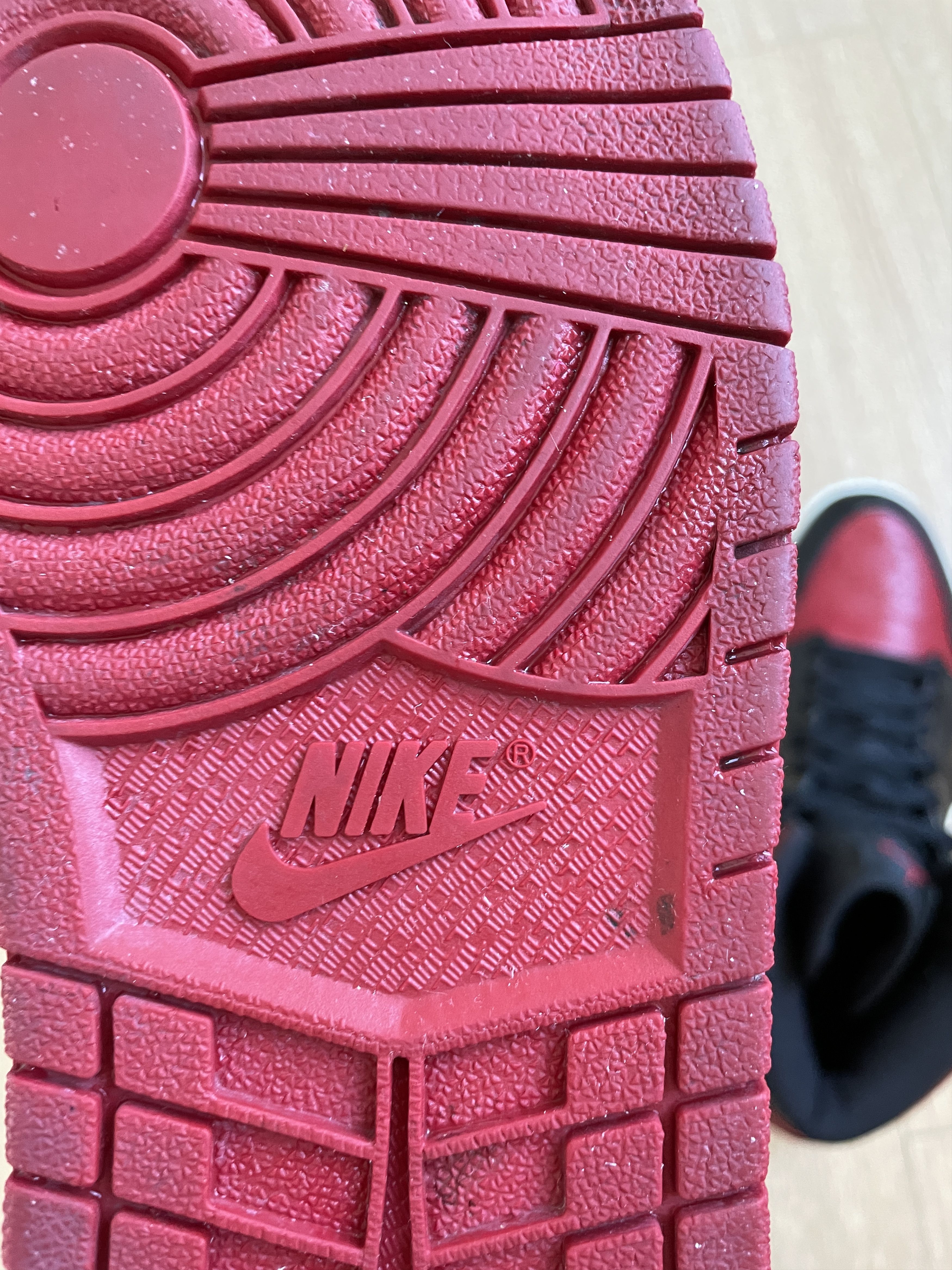 Jordan Brand 2009 Jordan 1 Retro Chicago Bulls-Size 11 Size US 11 / EU 44 - 19 Thumbnail
