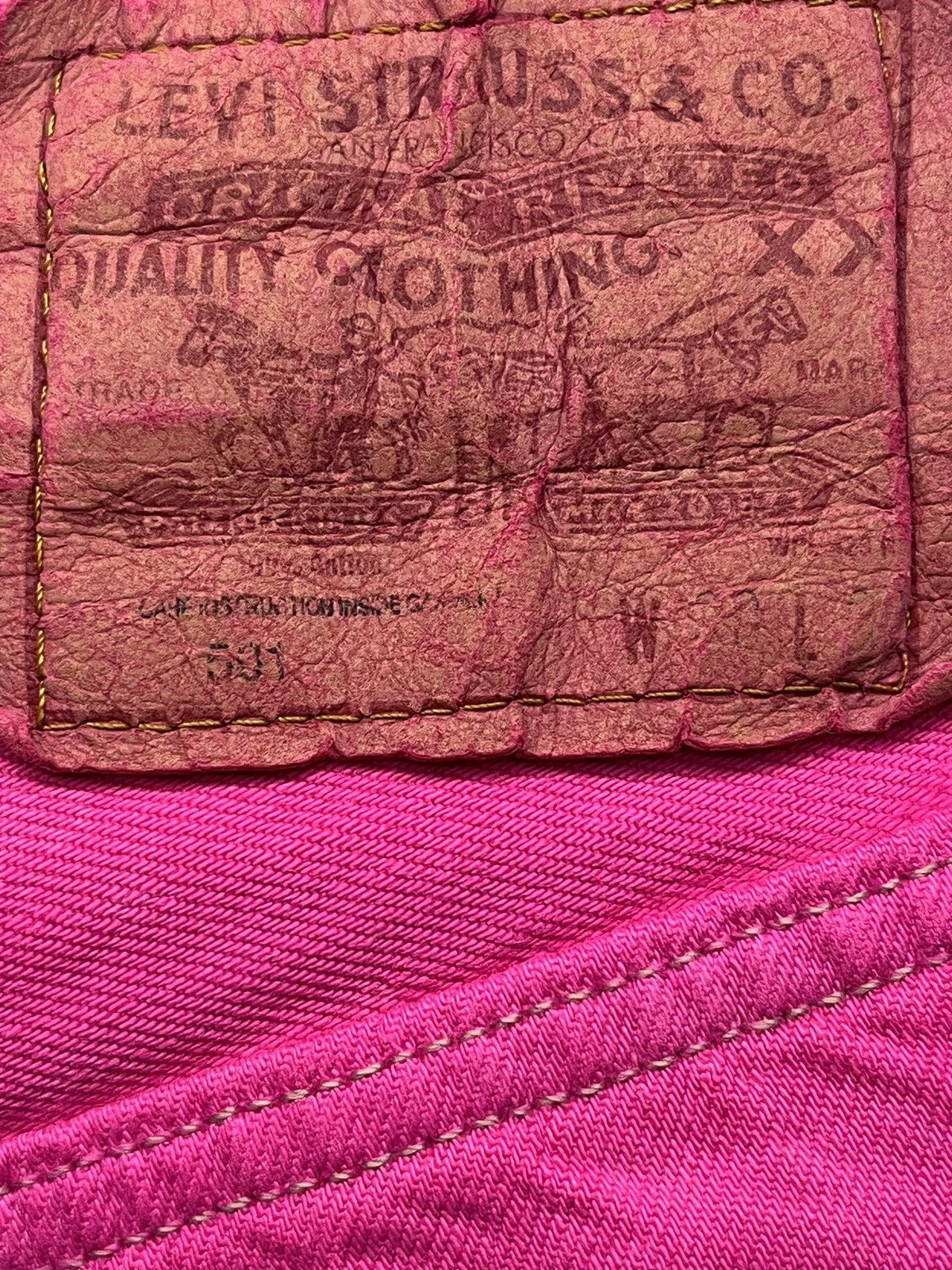 Levi's Vintage Clothing 🔥VERY RARE🔥Vintage 90’s Levi’s 501 HOT PINK Made In USA Size US 28 / EU 44 - 10 Thumbnail