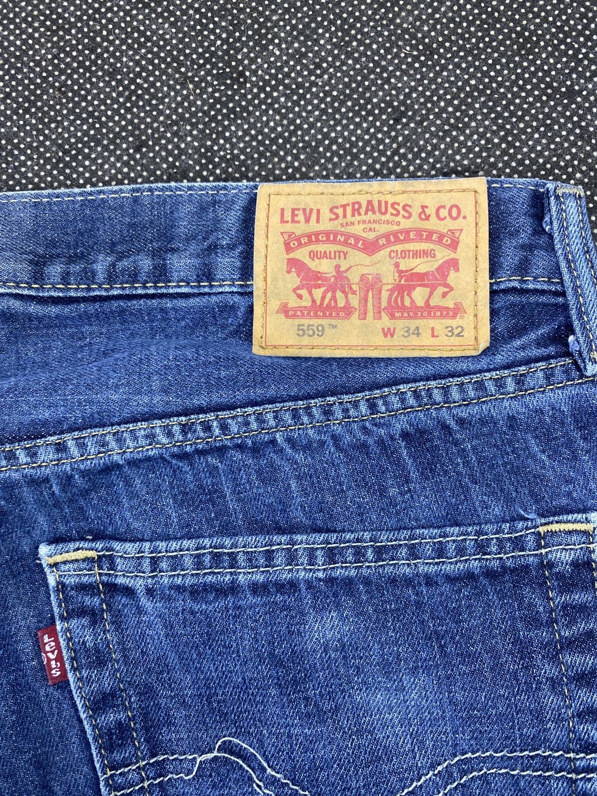 Levi's VINTAGE LEVIS 559 BLUE JEANS -J531 Size US 36 / EU 52 - 11 Thumbnail