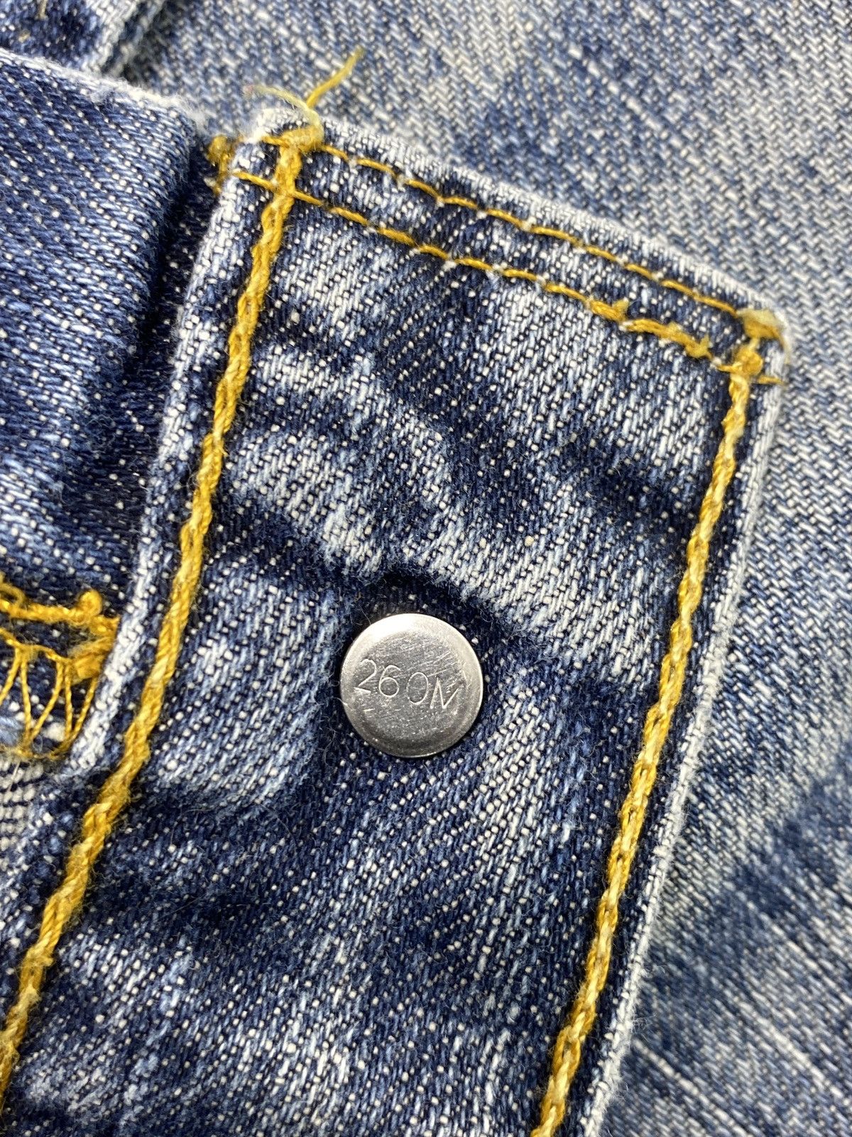 Levi's VINTAGE LEVI'S 559 DISTRESSED BLUE WASH JEANS -J532 Size US 37 - 6 Thumbnail