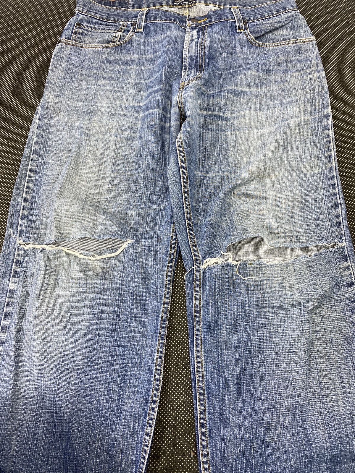 Levi's VINTAGE LEVI'S 559 DISTRESSED BLUE WASH JEANS -J532 Size US 37 - 10 Thumbnail