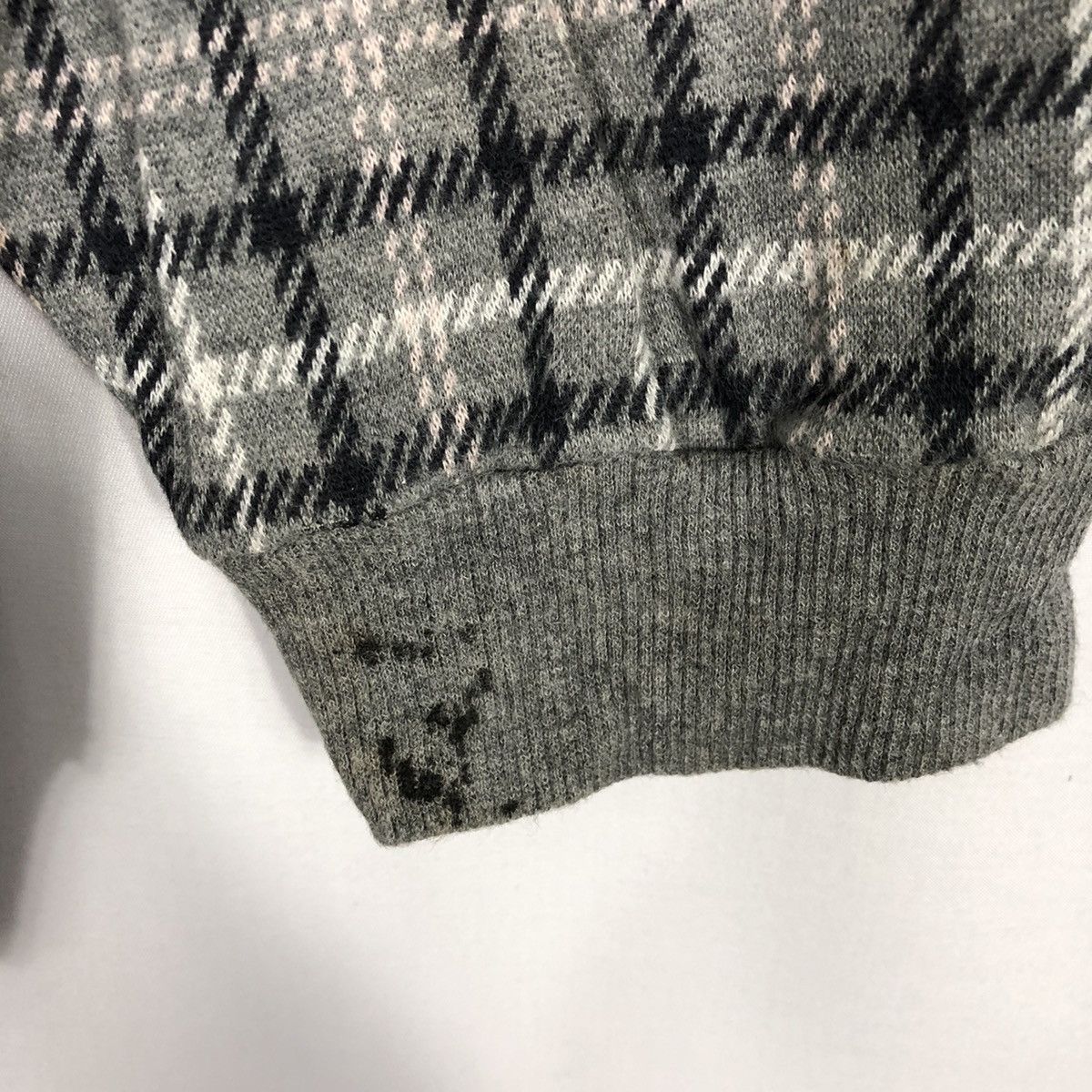 Aquascutum × Japanese Brand 🔥Rare🔥🇯🇵Aquascutum Nice Checkerd Full Buttons Cardigans Size US M / EU 48-50 / 2 - 15 Thumbnail