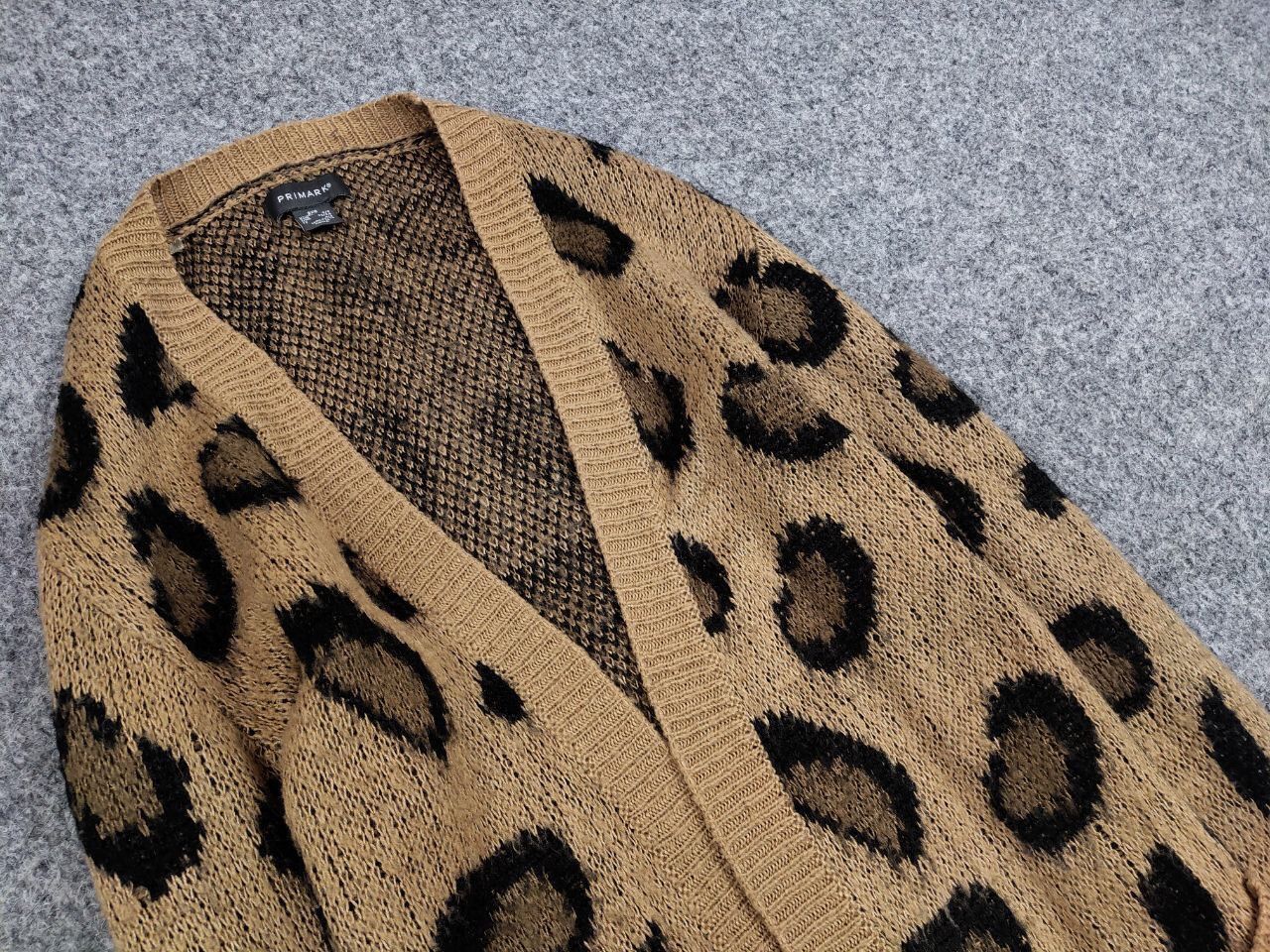 Japanese Brand Vintage 90s Japanese Cardigan Mohair Style leopard Pattern Size S / US 4 / IT 40 - 12 Thumbnail