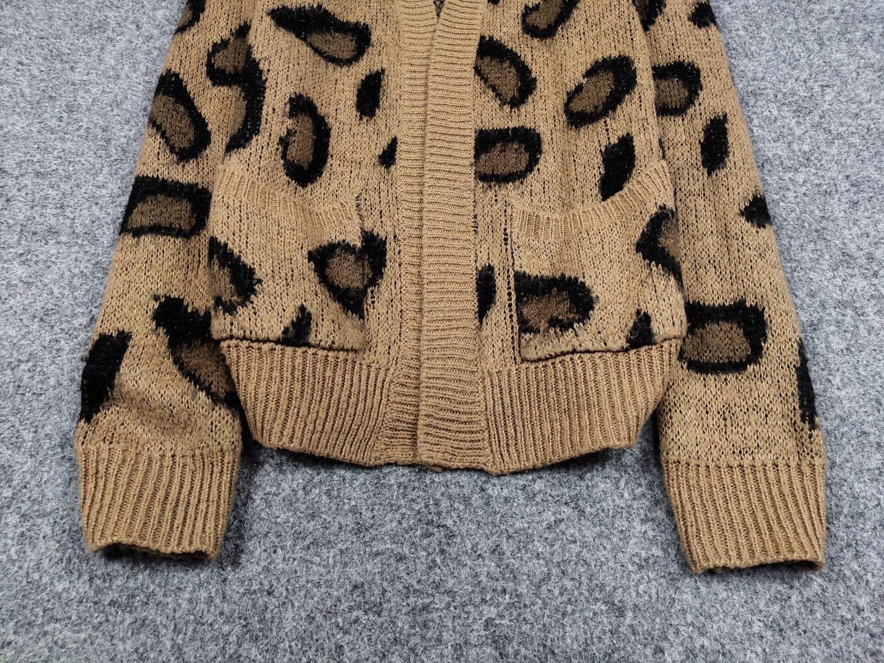 Japanese Brand Vintage 90s Japanese Cardigan Mohair Style leopard Pattern Size S / US 4 / IT 40 - 9 Thumbnail