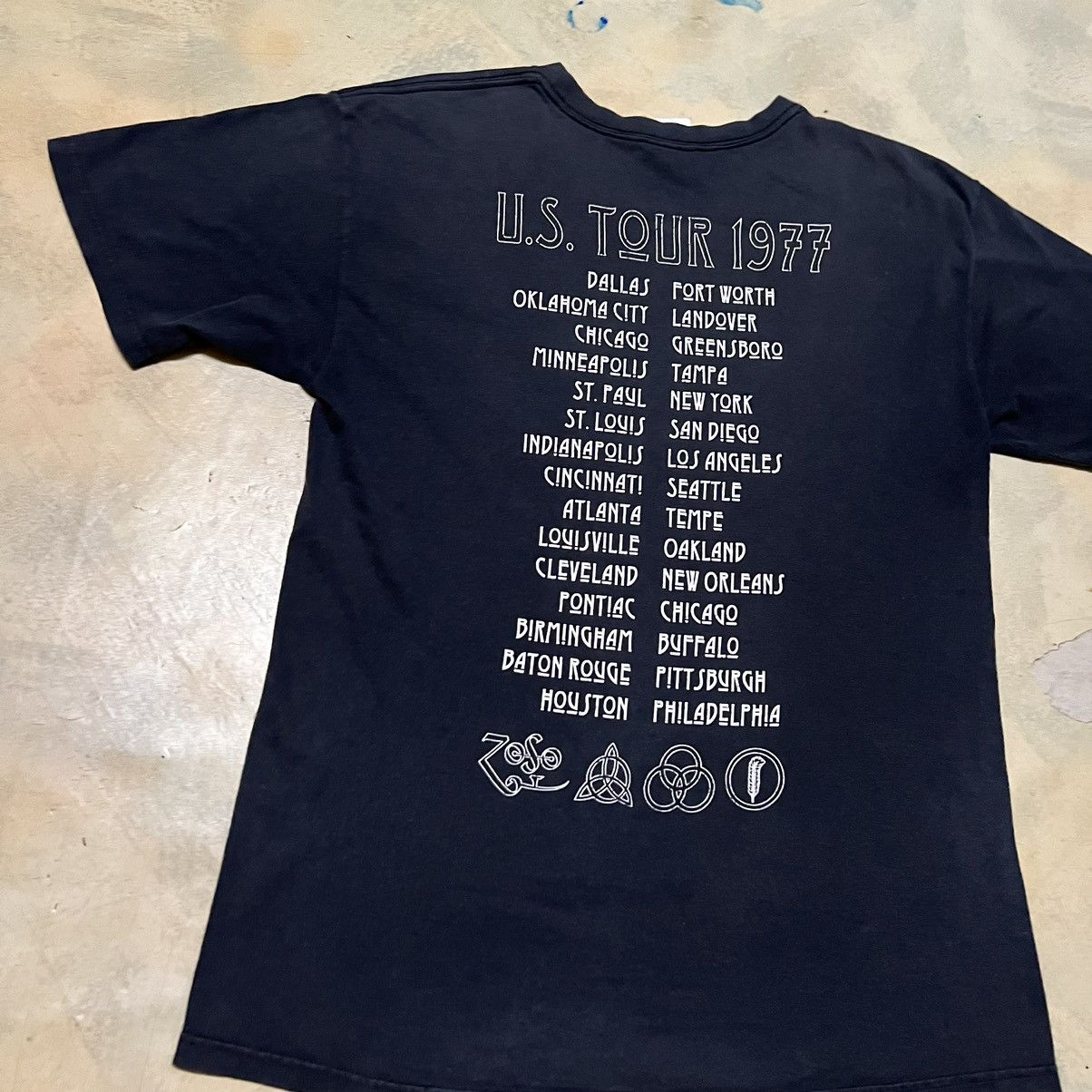 Band Tees × Led Zeppelin Vintage Led Zeppelin Big Logo World Tour T Shirt Size US M / EU 48-50 / 2 - 13 Thumbnail