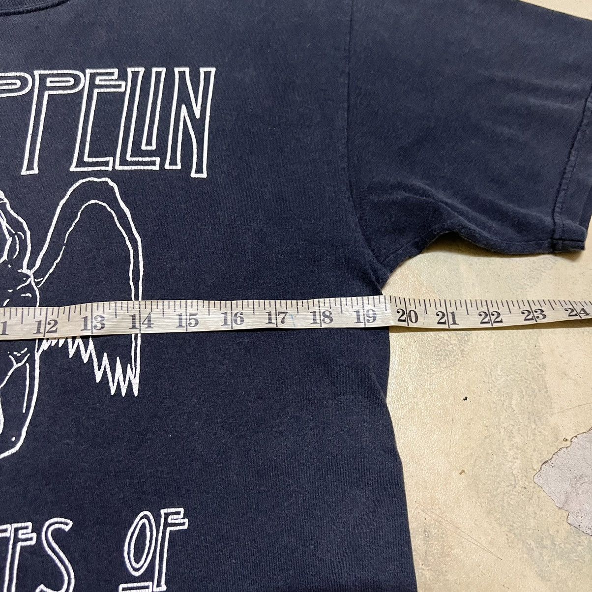 Band Tees × Led Zeppelin Vintage Led Zeppelin Big Logo World Tour T Shirt Size US M / EU 48-50 / 2 - 8 Thumbnail