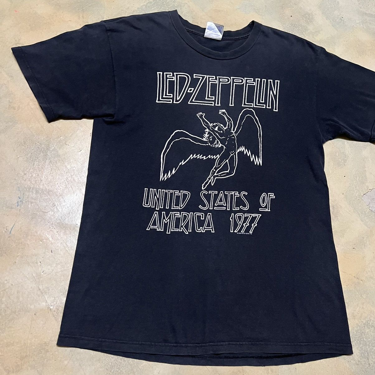Band Tees × Led Zeppelin Vintage Led Zeppelin Big Logo World Tour T Shirt Size US M / EU 48-50 / 2 - 5 Thumbnail