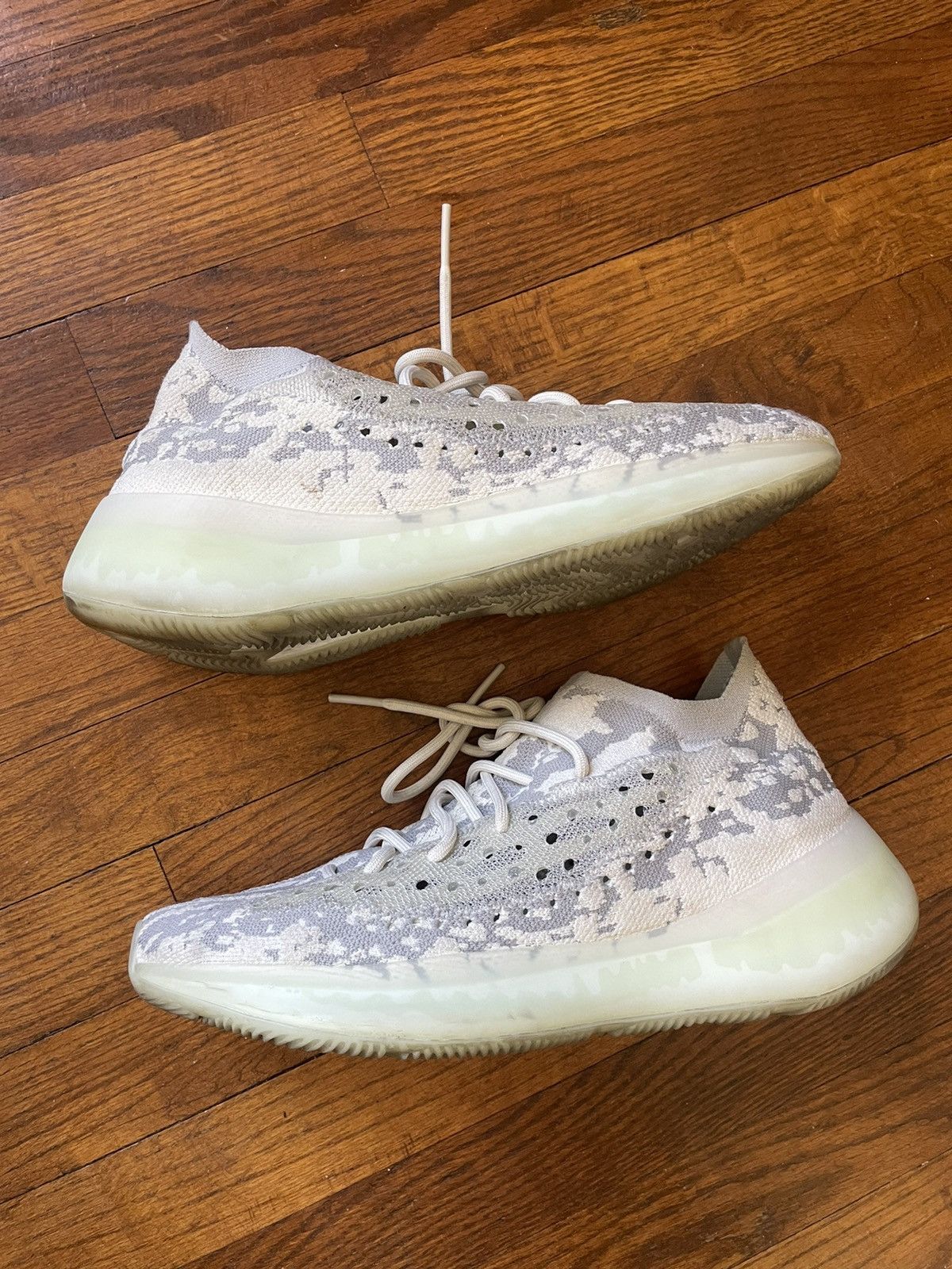 Adidas Yeezy 380 Alien Size US 12 / EU 45 - 1 Thumbnail