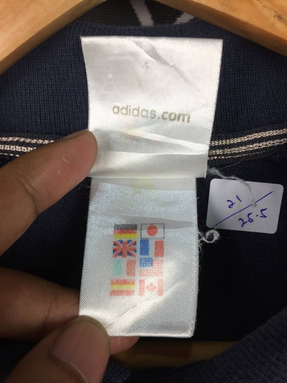 Adidas Adidas Original Embriodered Logo 3-Stripes Polo Tee Size US L / EU 52-54 / 3 - 8 Thumbnail