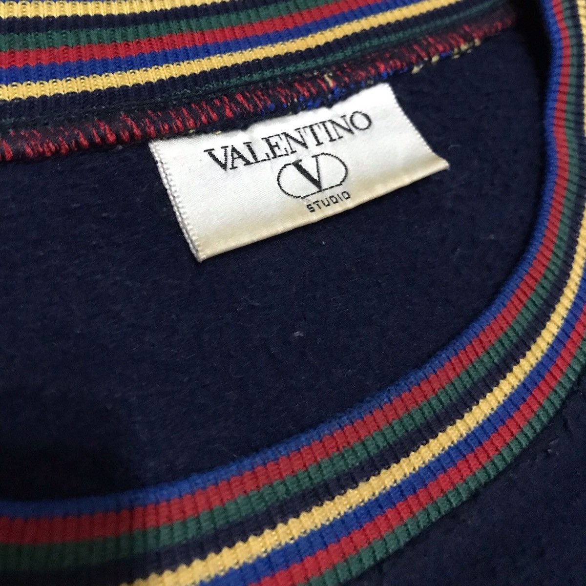 Valentino 🔥Vtg 90s Valentino Studio embroidery fleece sweater Size US L / EU 52-54 / 3 - 4 Thumbnail