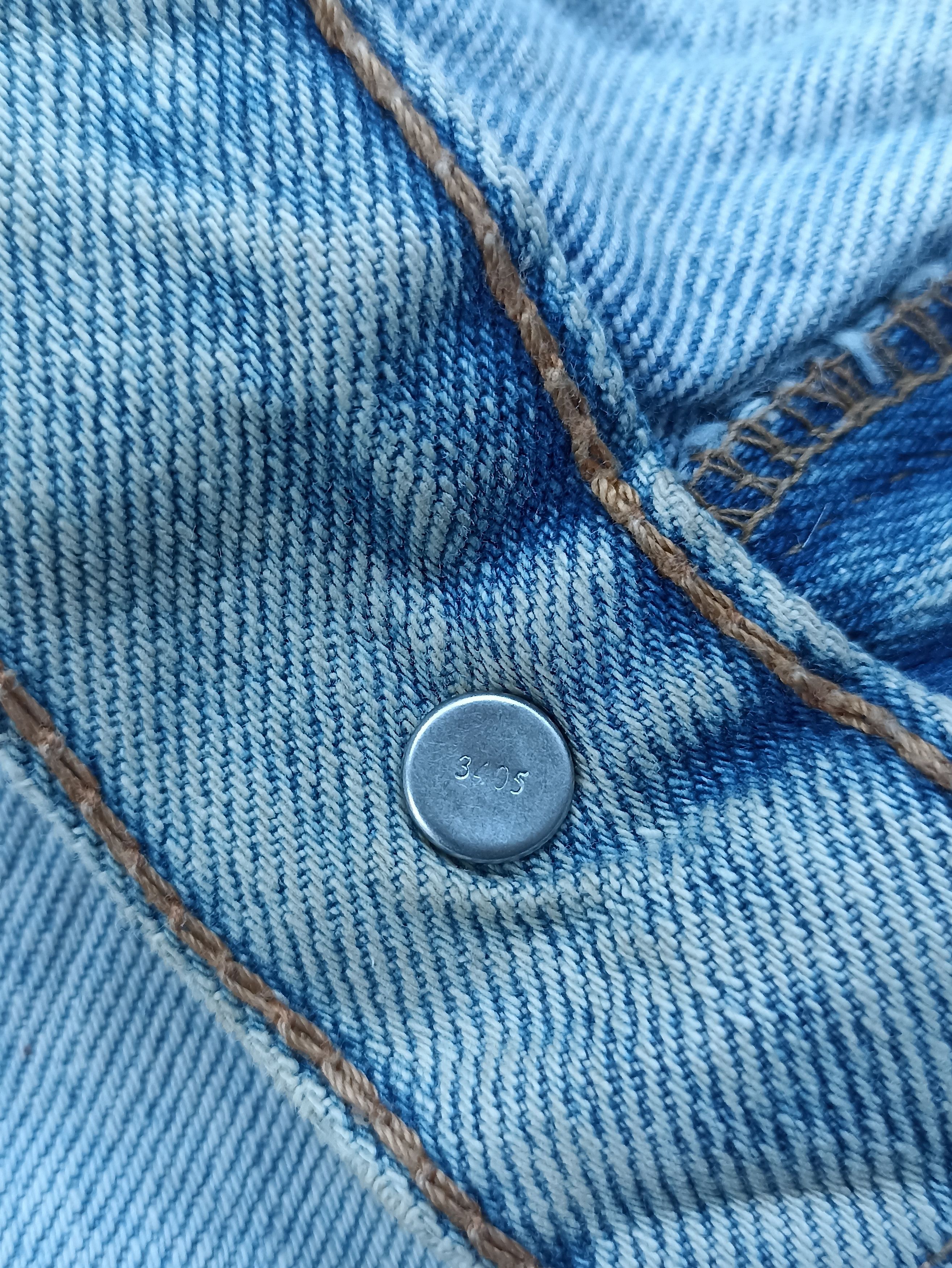 Jean × Levi's × Vintage Vintage Levis 550 Distress Blue Wash Jeans - J221 Size US 37 - 4 Thumbnail