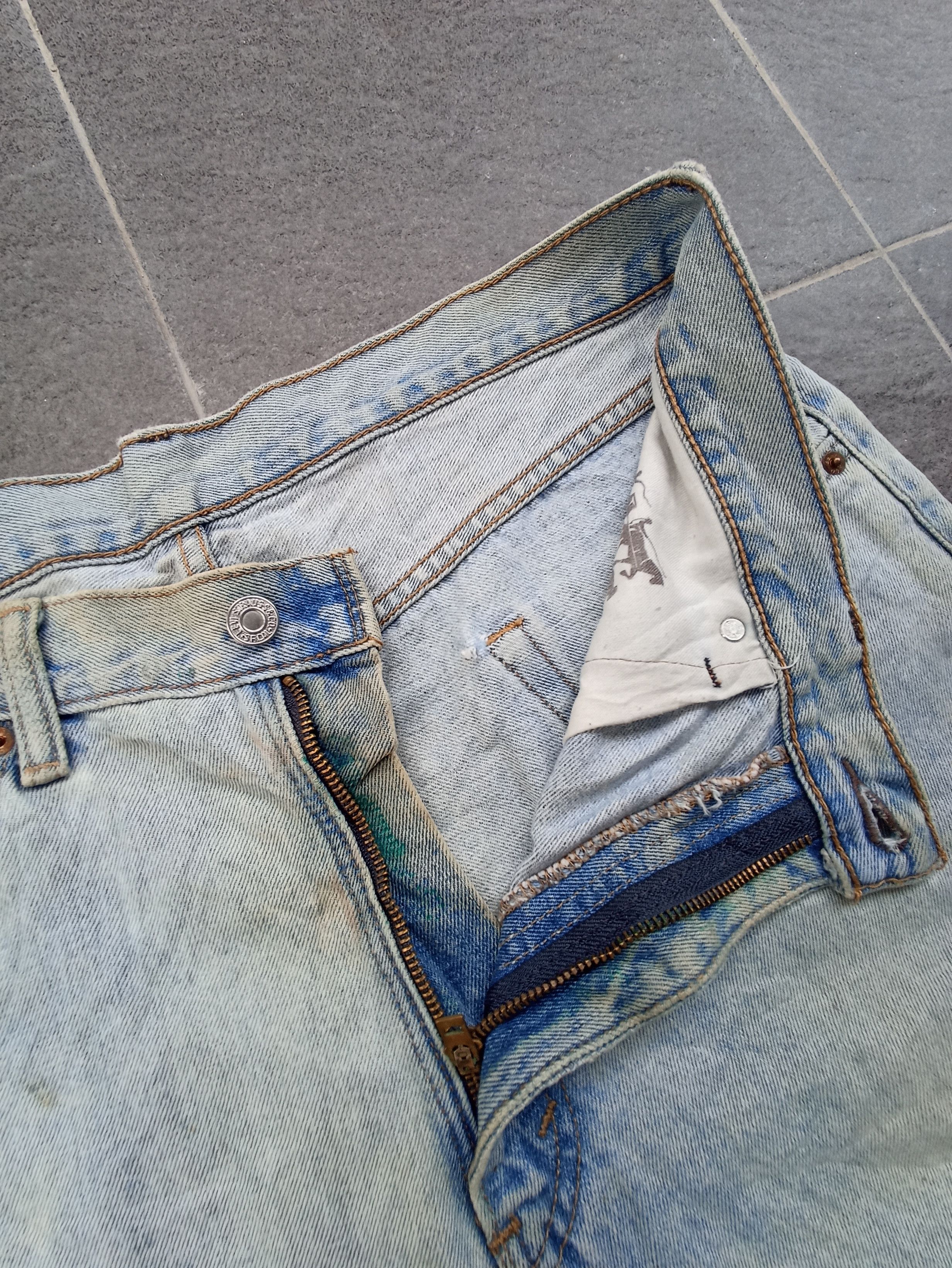 Jean × Levi's × Vintage Vintage Levis 550 Distress Blue Wash Jeans - J221 Size US 37 - 3 Thumbnail