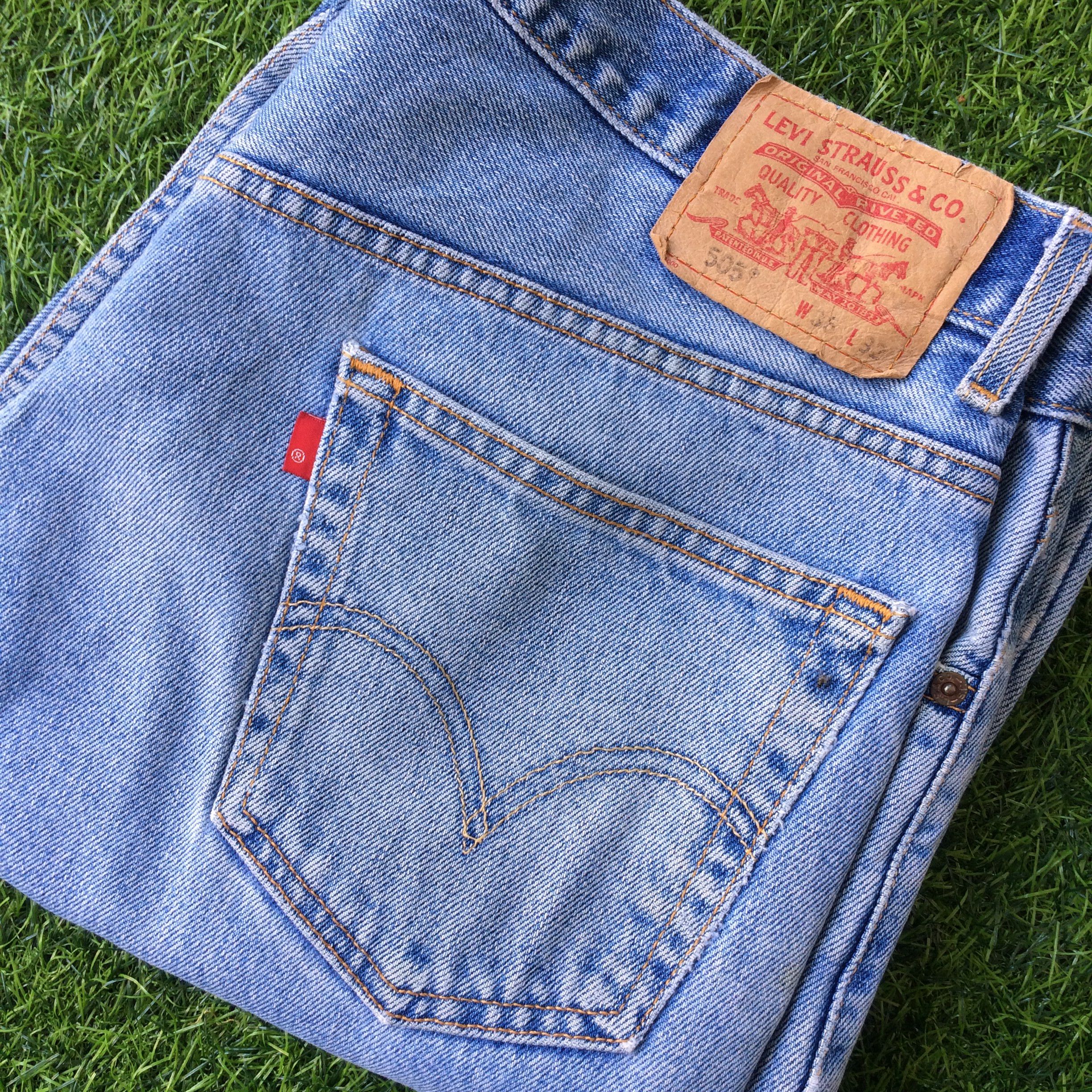 Levi's Vintage Levis 505 Light Wash Jeans #B-287 Size US 35 - 3 Thumbnail