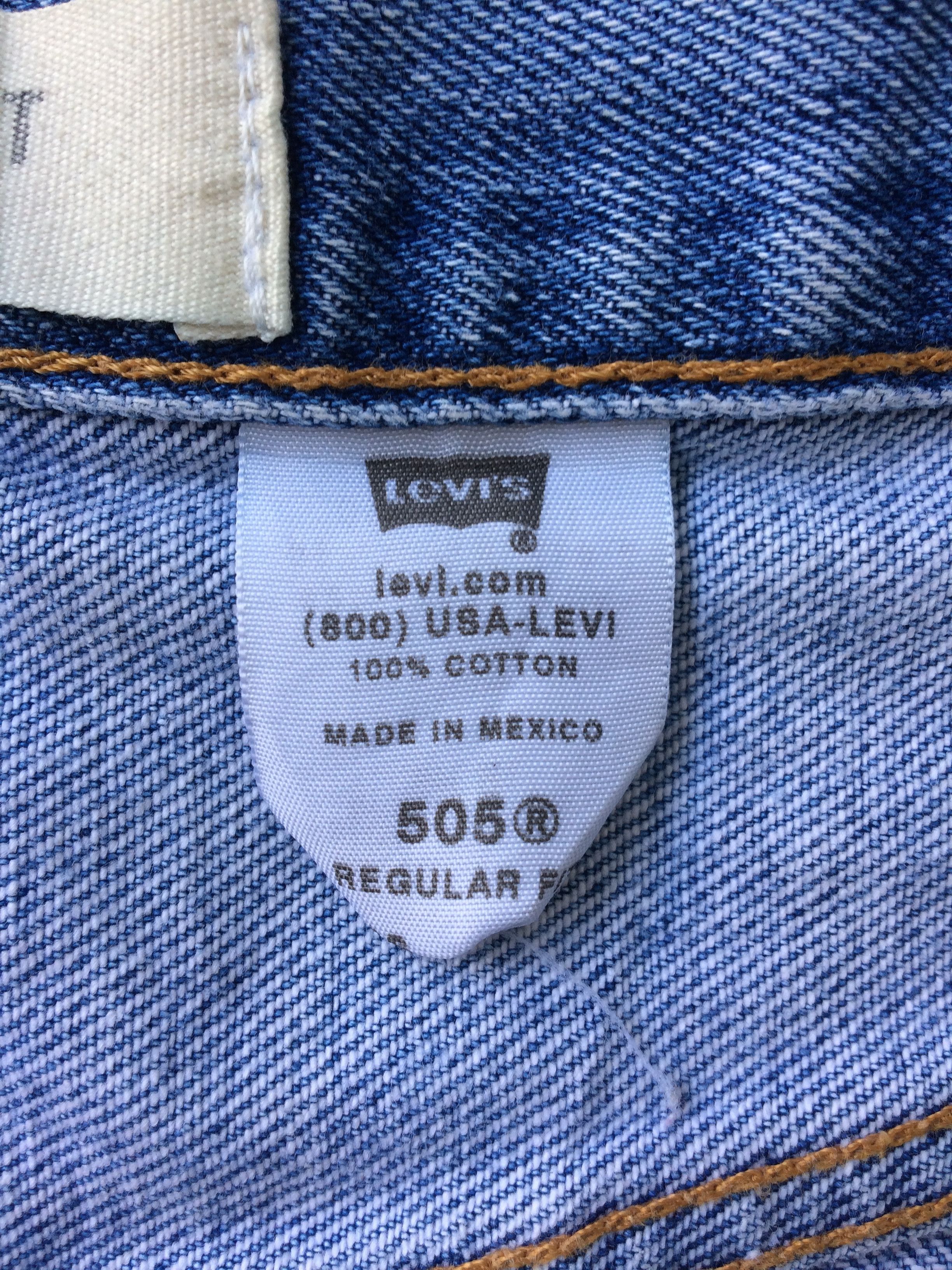 Levi's Vintage Levis 505 Light Wash Jeans #B-287 Size US 35 - 13 Thumbnail