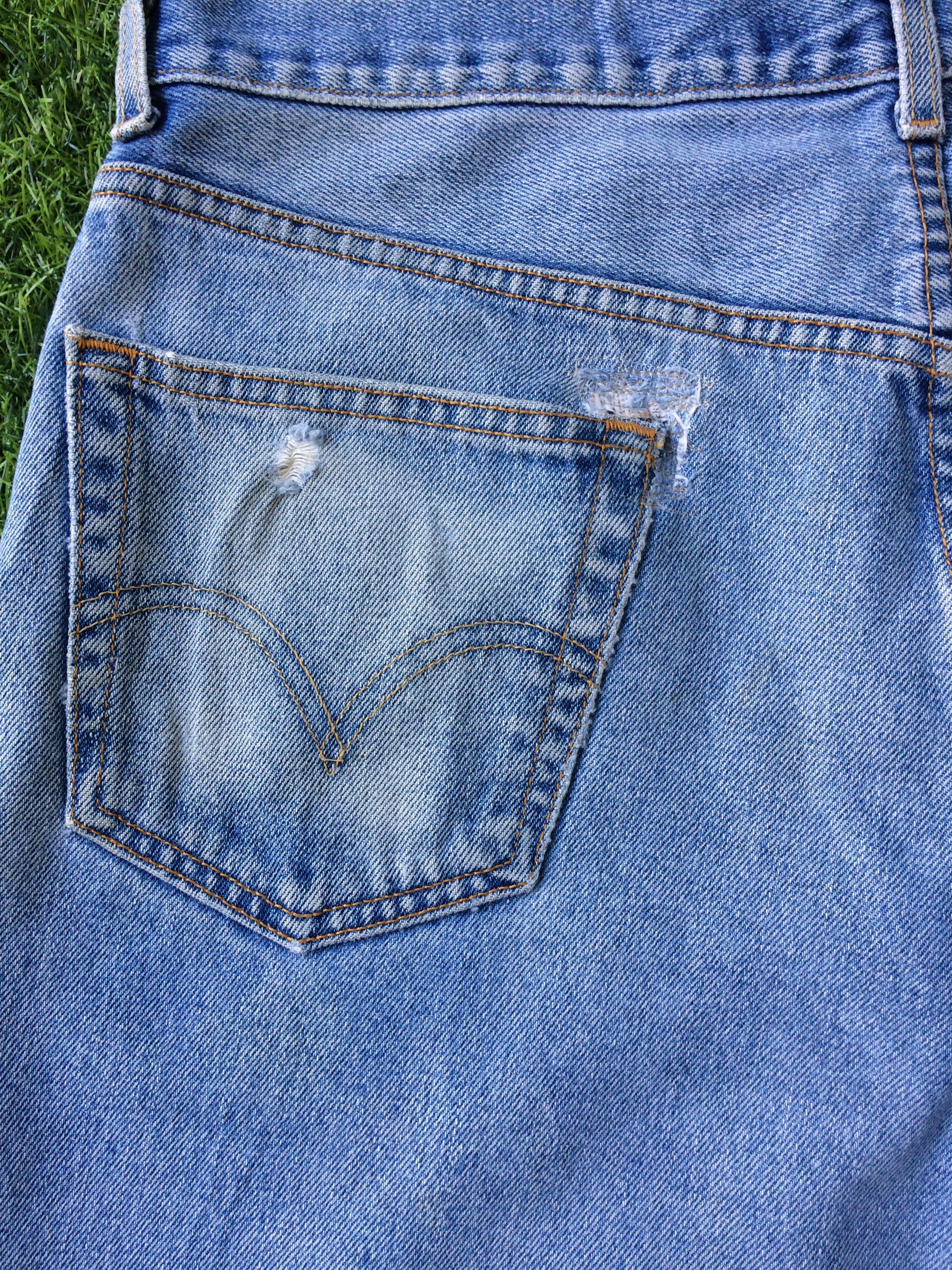 Levi's Vintage Levis 505 Light Wash Jeans #B-287 Size US 35 - 9 Thumbnail