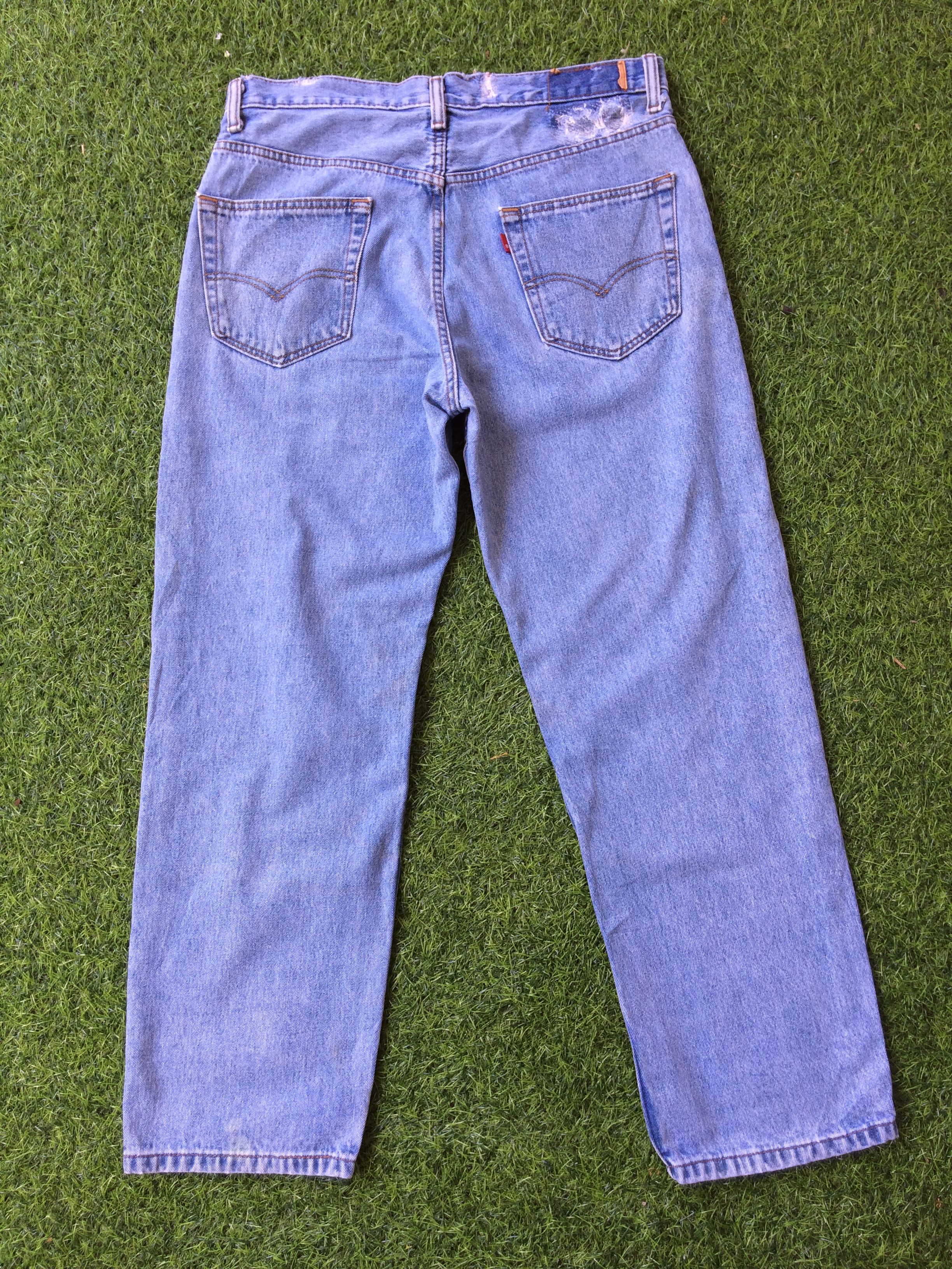 Levi's Vintage Levis 550 Light Wash Jeans #B-275 Size US 34 / EU 50 - 2 Thumbnail
