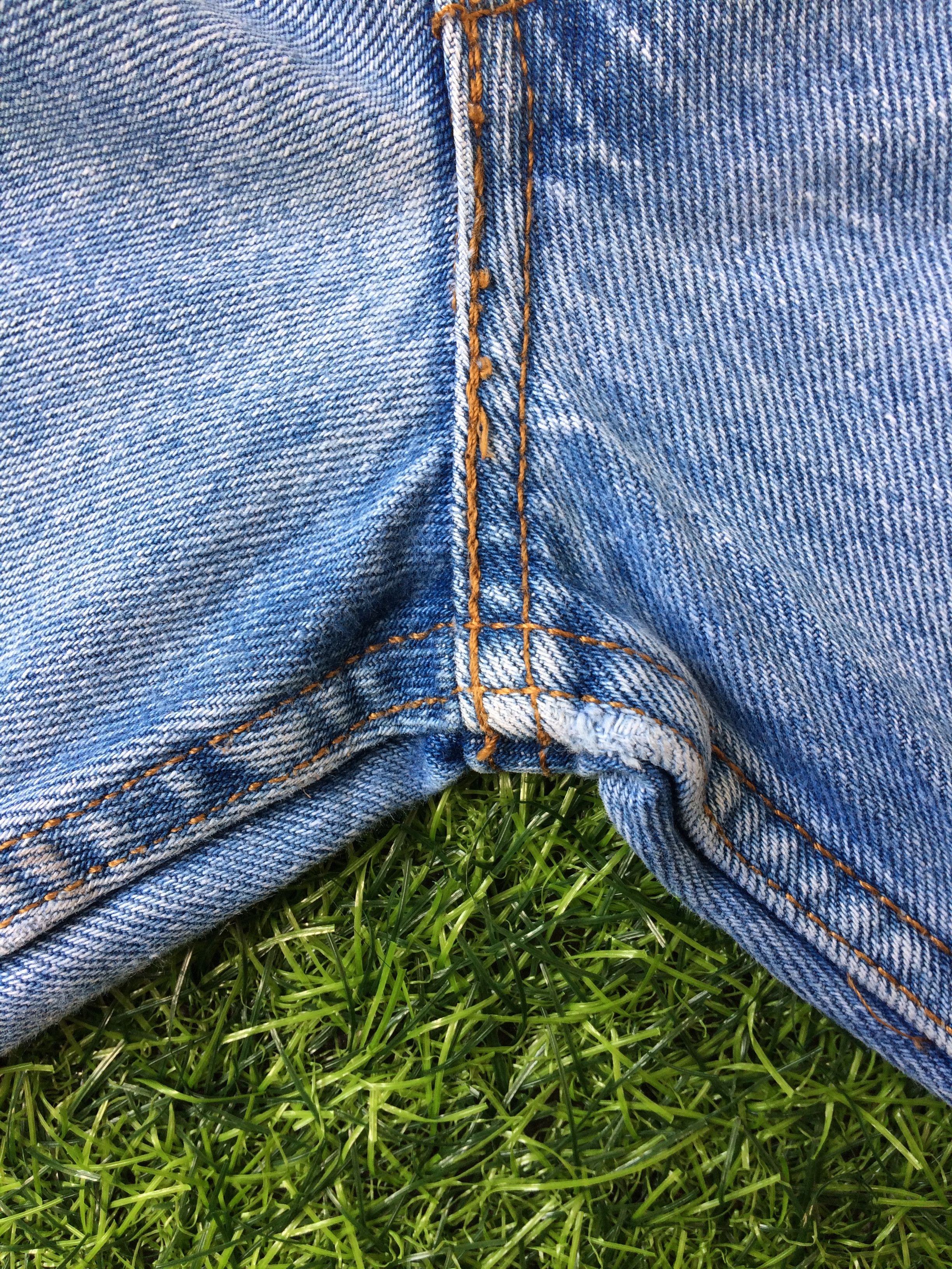 Levi's Vintage Levis 550 Light Wash Jeans #B-275 Size US 34 / EU 50 - 5 Thumbnail