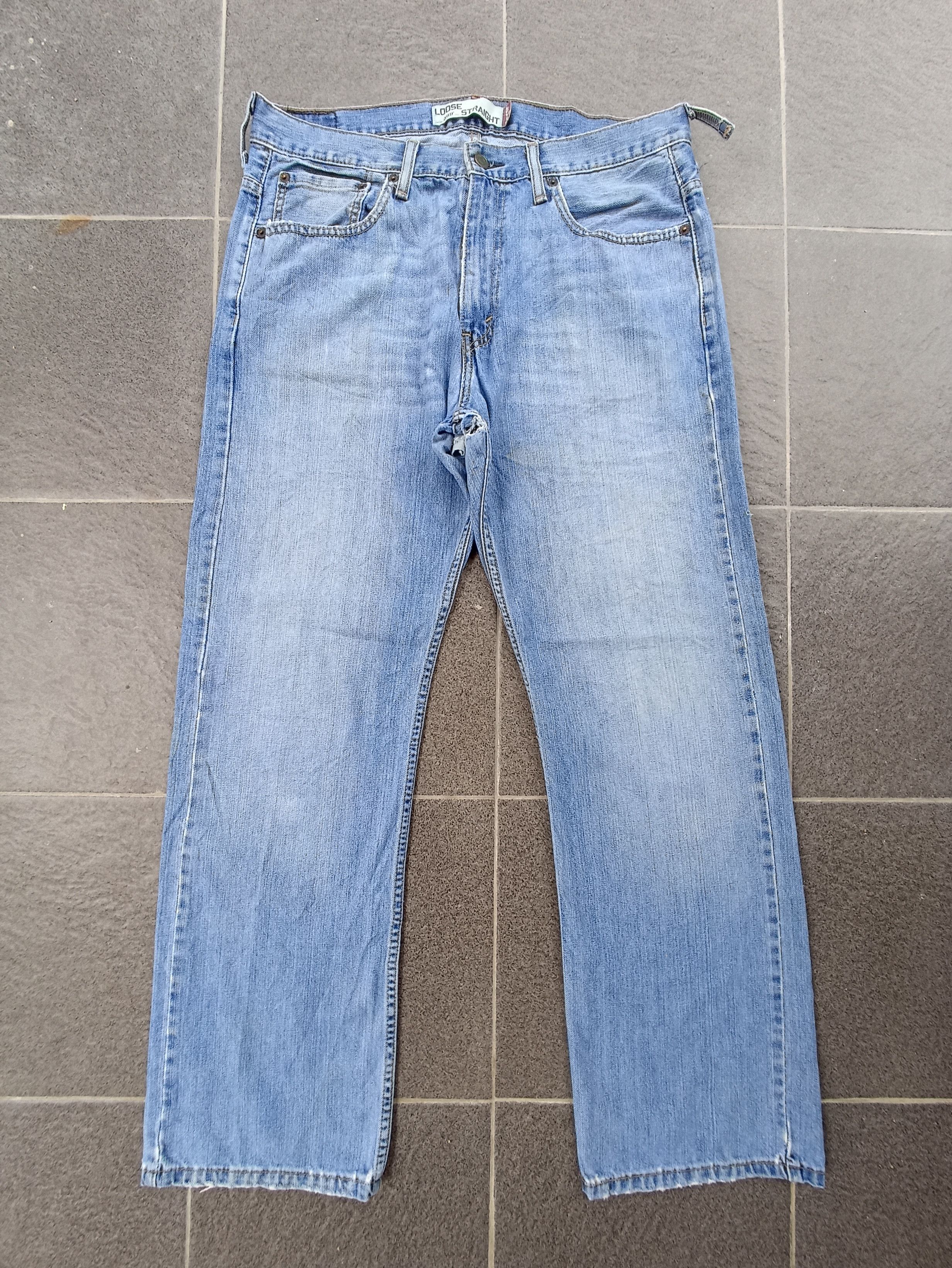Jean × Levi's × Vintage Vintage Levis 569 Distress Blue Wash Jeans - J222 Size US 36 / EU 52 - 1 Thumbnail