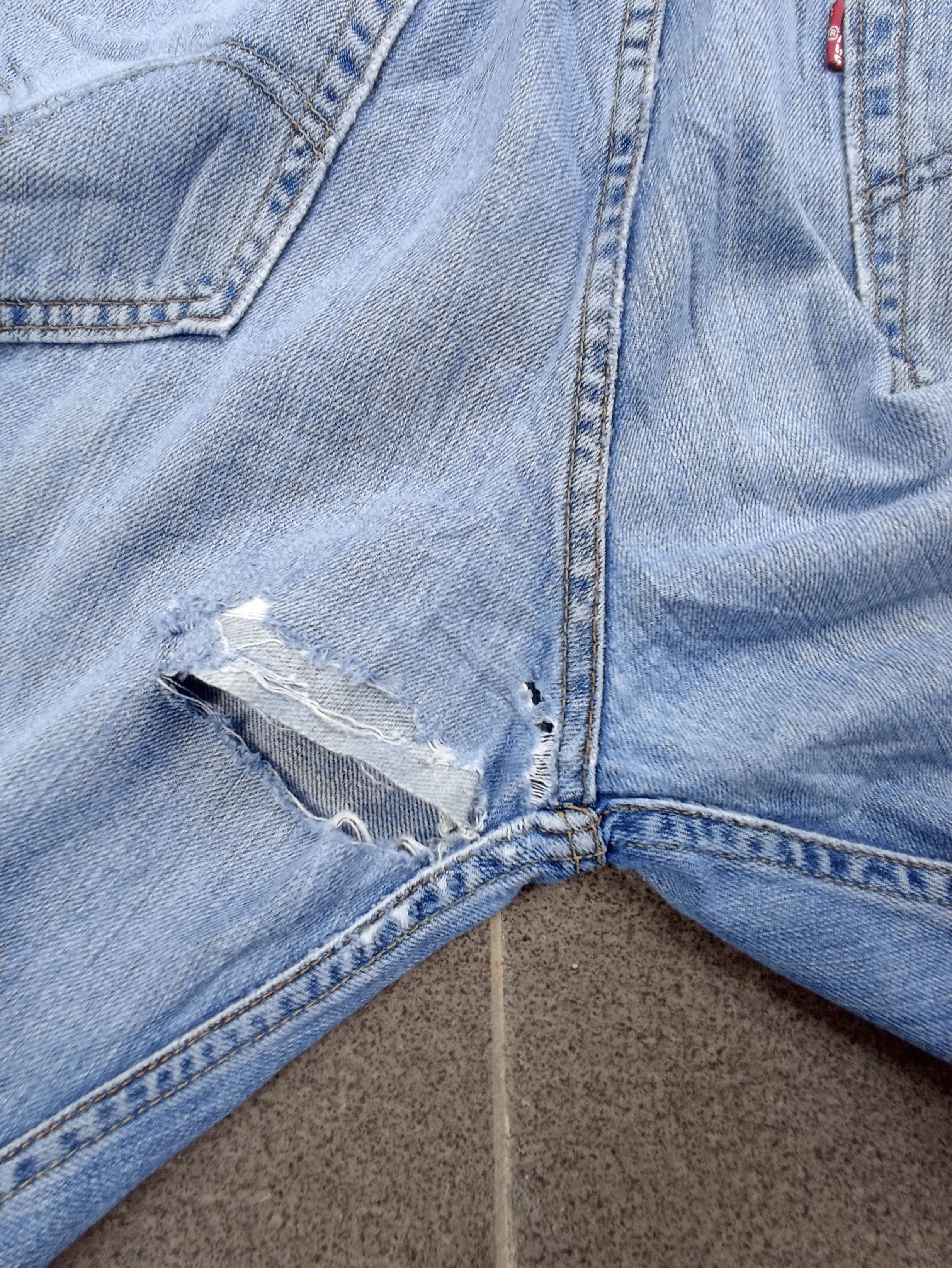 Jean × Levi's × Vintage Vintage Levis 569 Distress Blue Wash Jeans - J222 Size US 36 / EU 52 - 9 Thumbnail