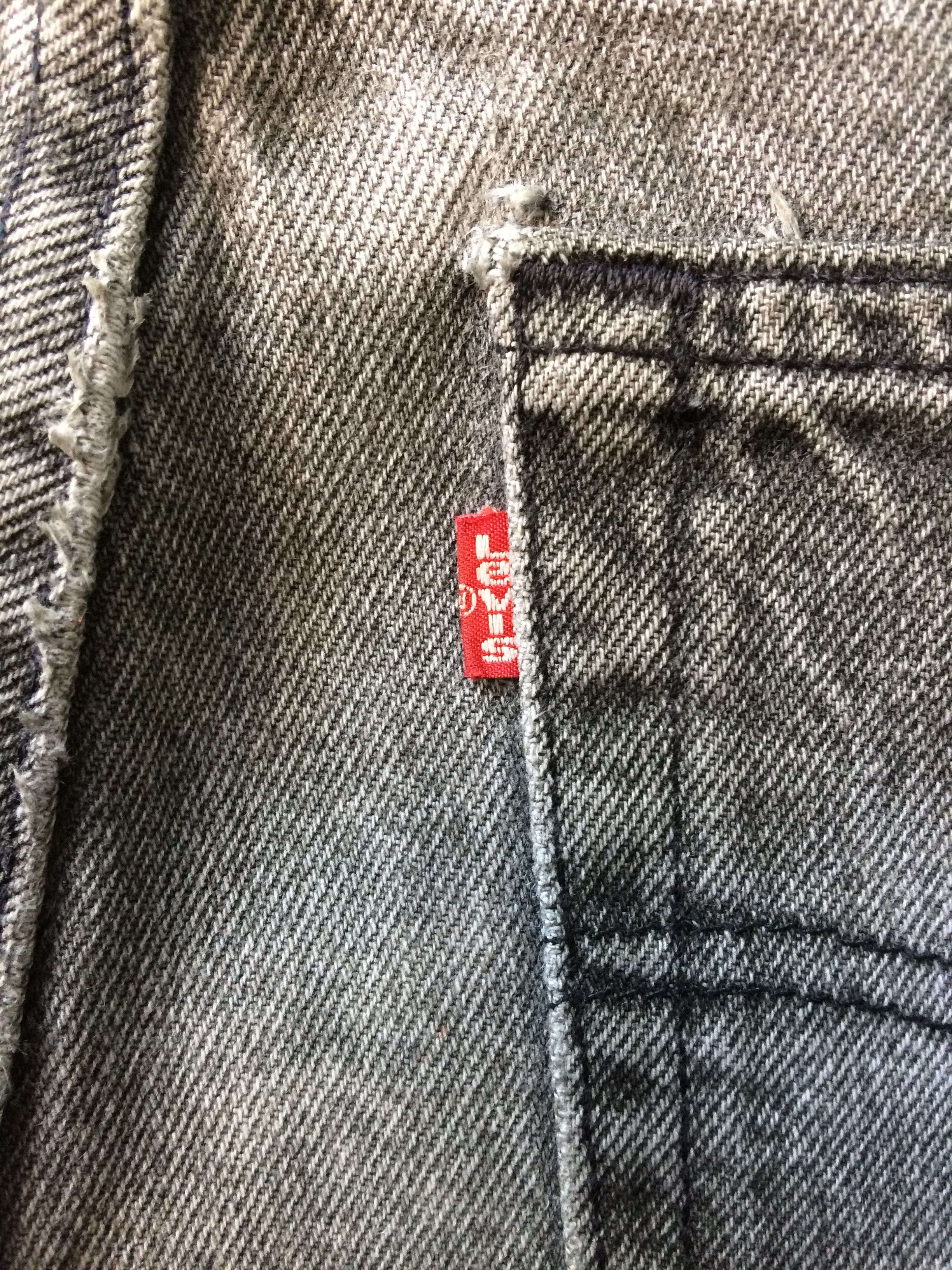 Levi's Distressed Levis 550 Faded Dirty Black Wash Jeans #B-898 Size US 35 - 10 Thumbnail