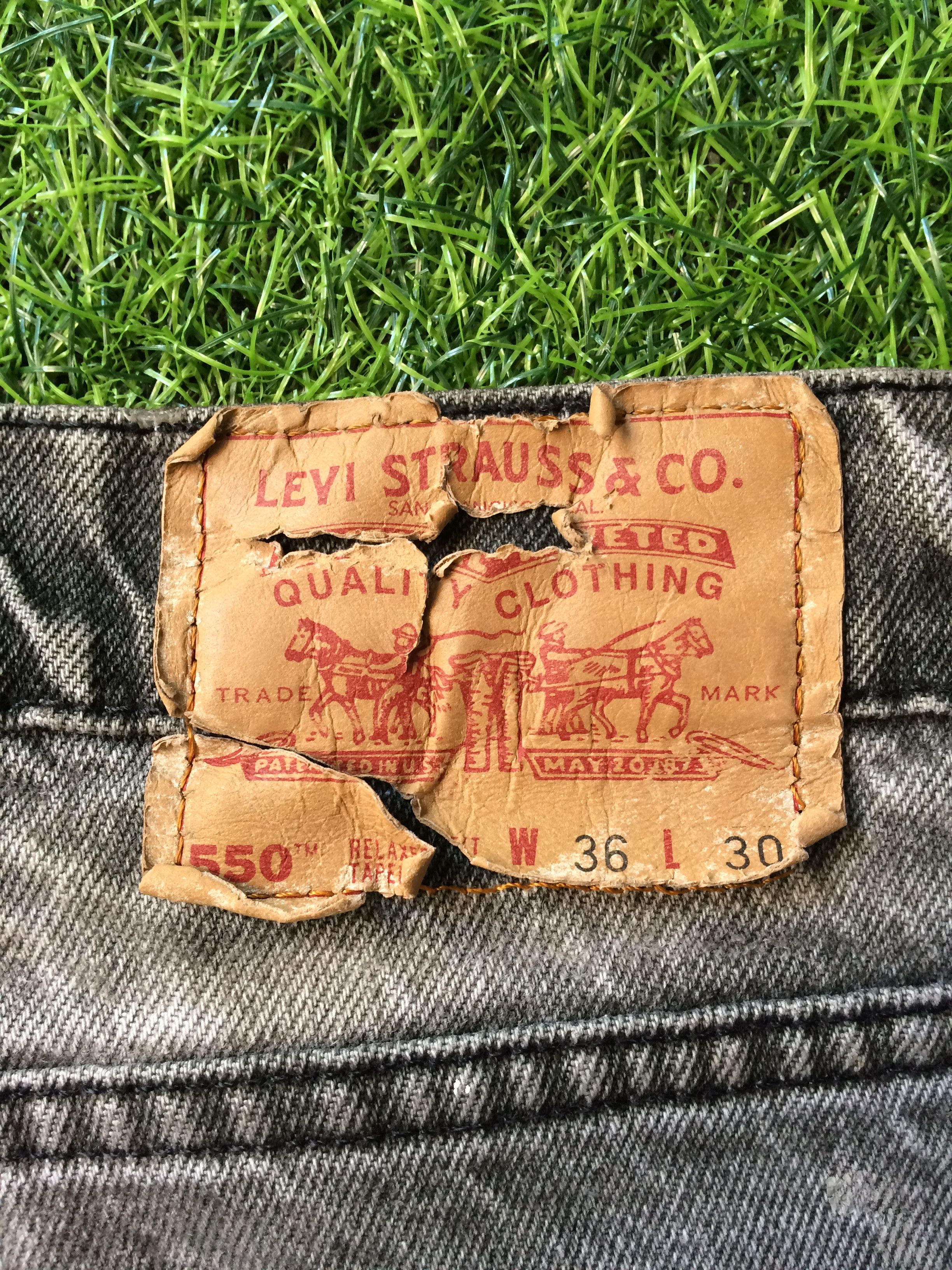 Levi's Distressed Levis 550 Faded Dirty Black Wash Jeans #B-898 Size US 35 - 11 Thumbnail