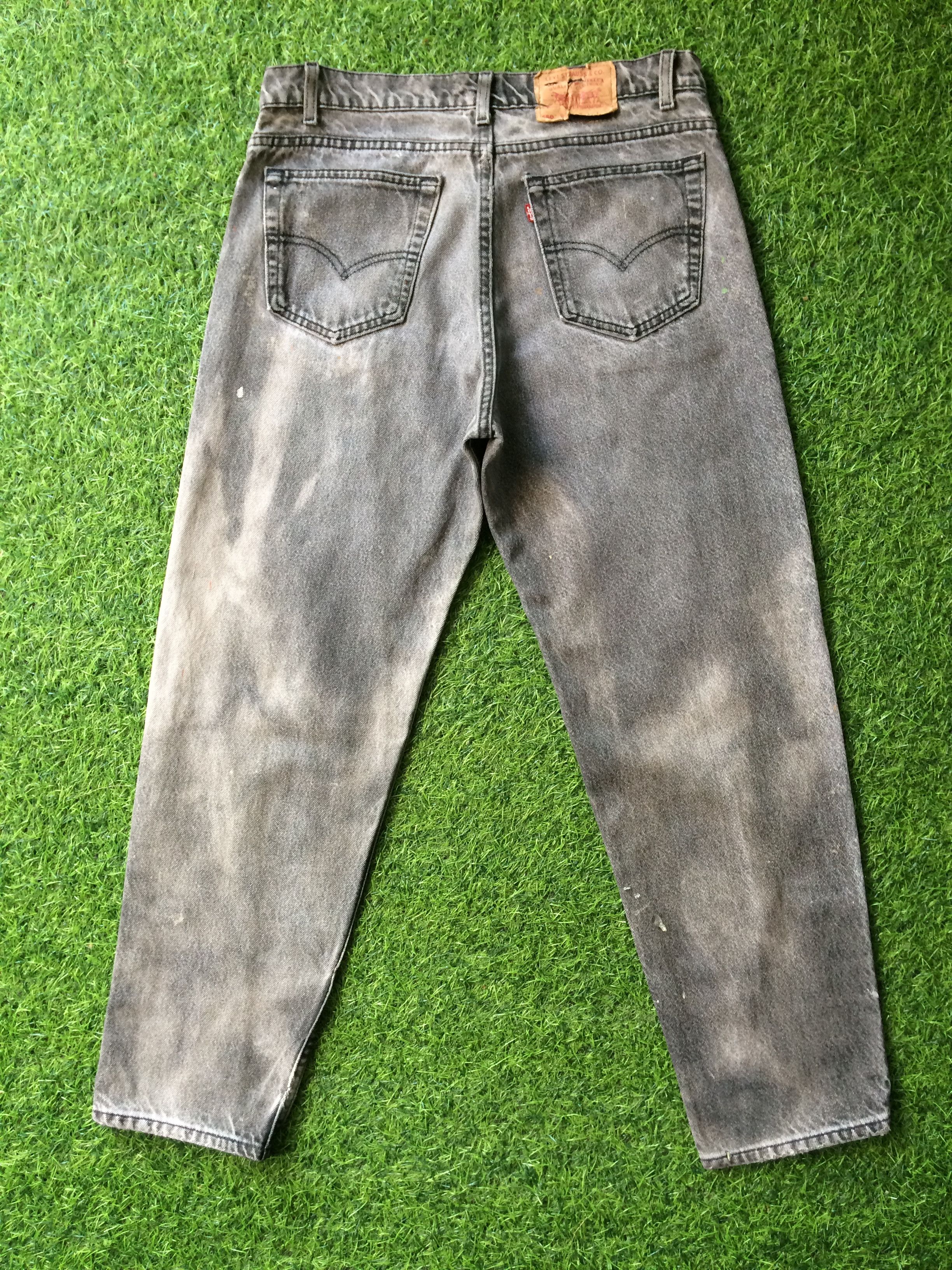 Levi's Distressed Levis 550 Faded Dirty Black Wash Jeans #B-898 Size US 35 - 2 Thumbnail