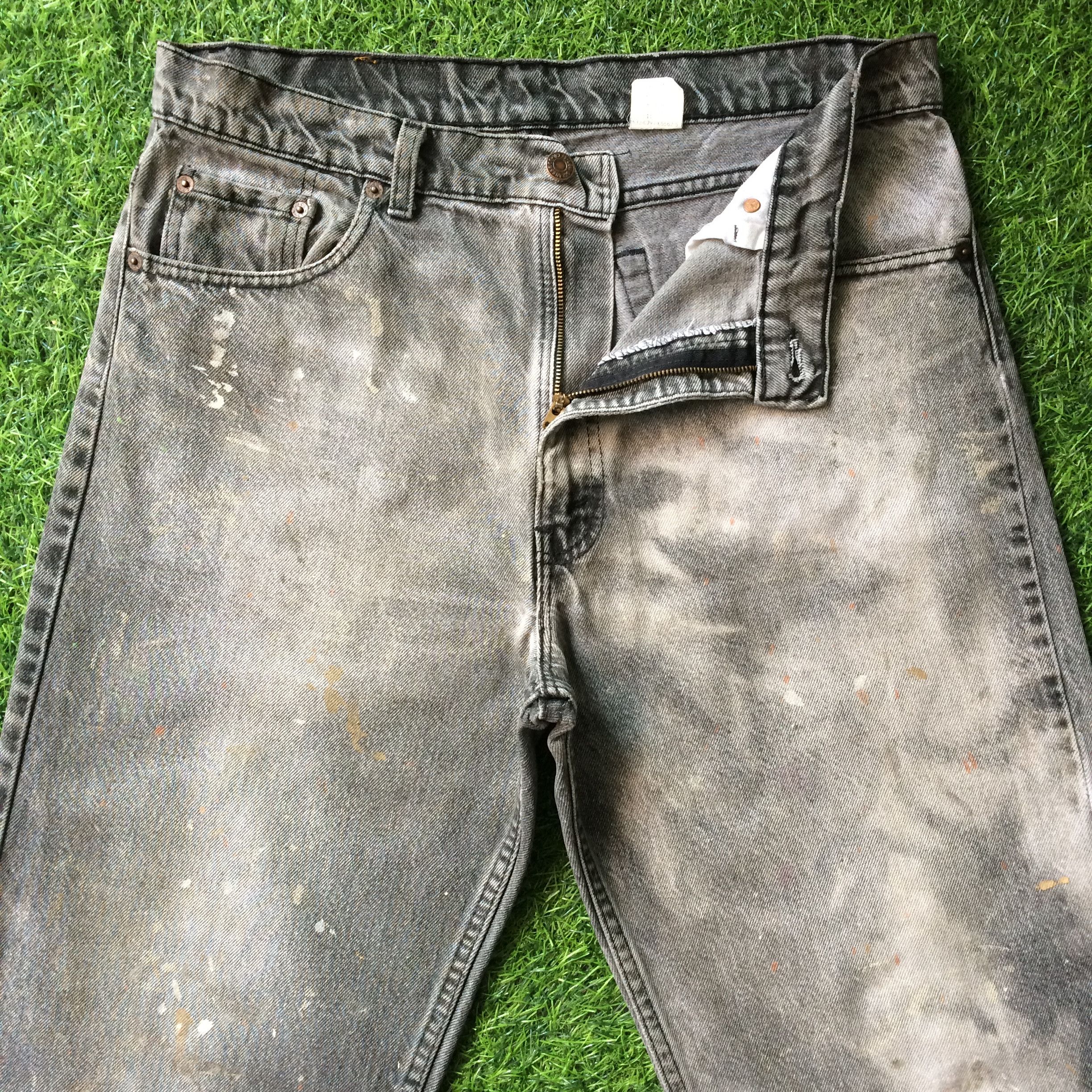 Levi's Distressed Levis 550 Faded Dirty Black Wash Jeans #B-898 Size US 35 - 3 Thumbnail