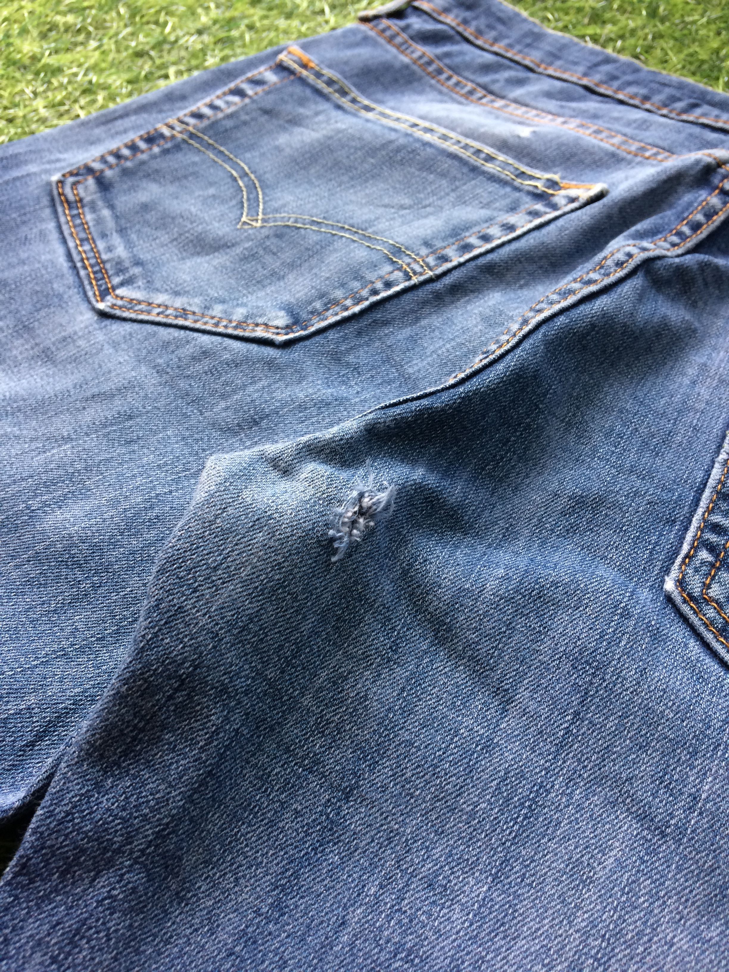 Levi's Vintage Distressed Levis 527 Bootcut Flared Jeans #B-904 Size 32" / US 10 / IT 46 - 8 Thumbnail