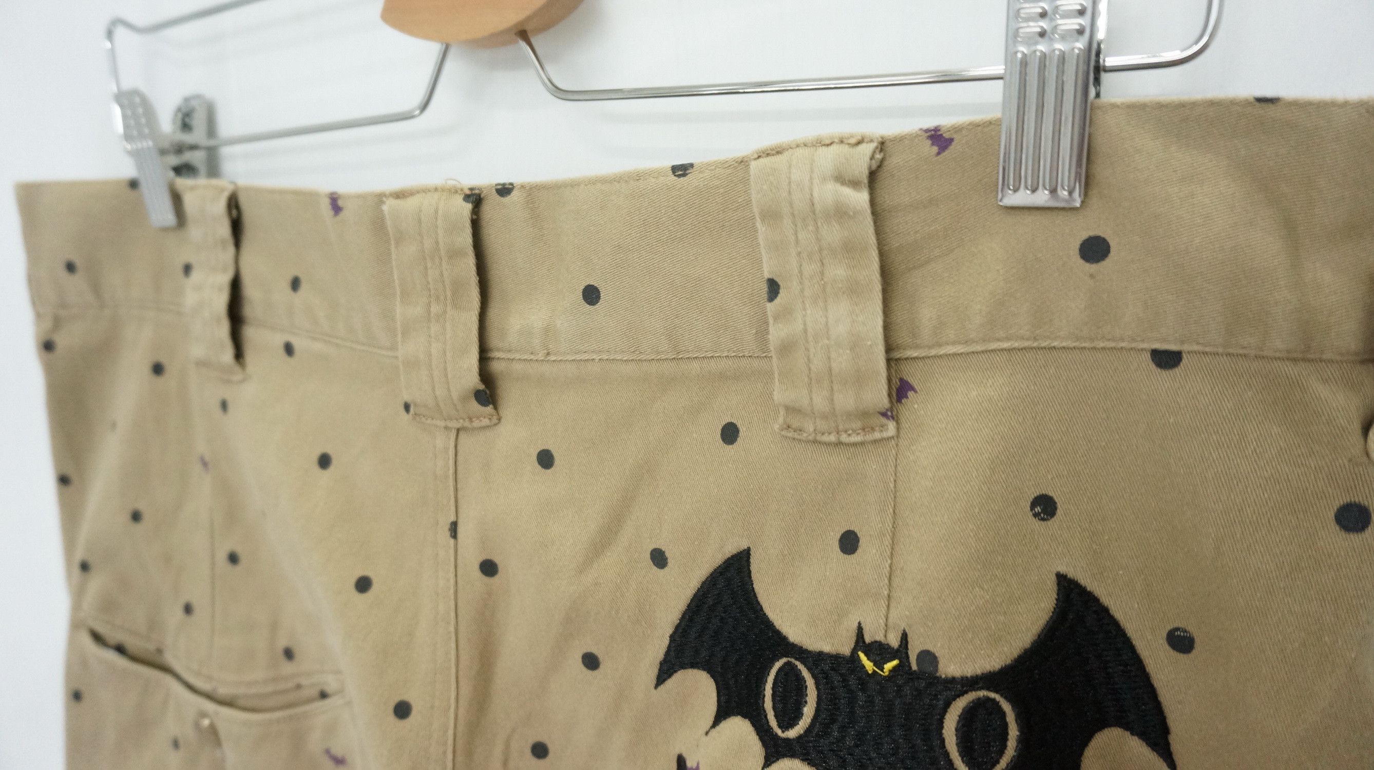 Japanese Brand Rare Vintage Japan UPSMILE Batman Shorts Size US 35 - 12 Thumbnail