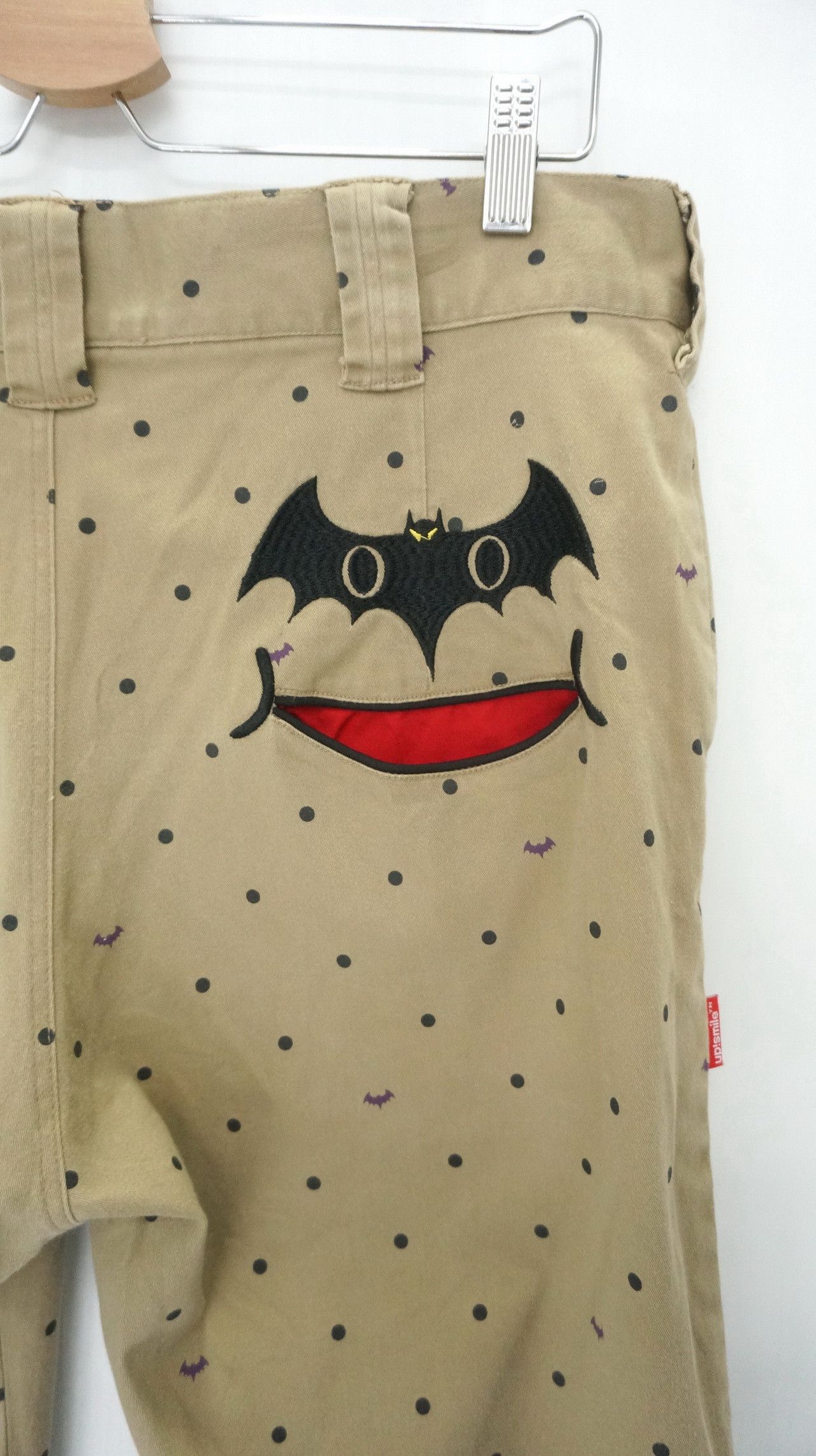 Japanese Brand Rare Vintage Japan UPSMILE Batman Shorts Size US 35 - 10 Thumbnail