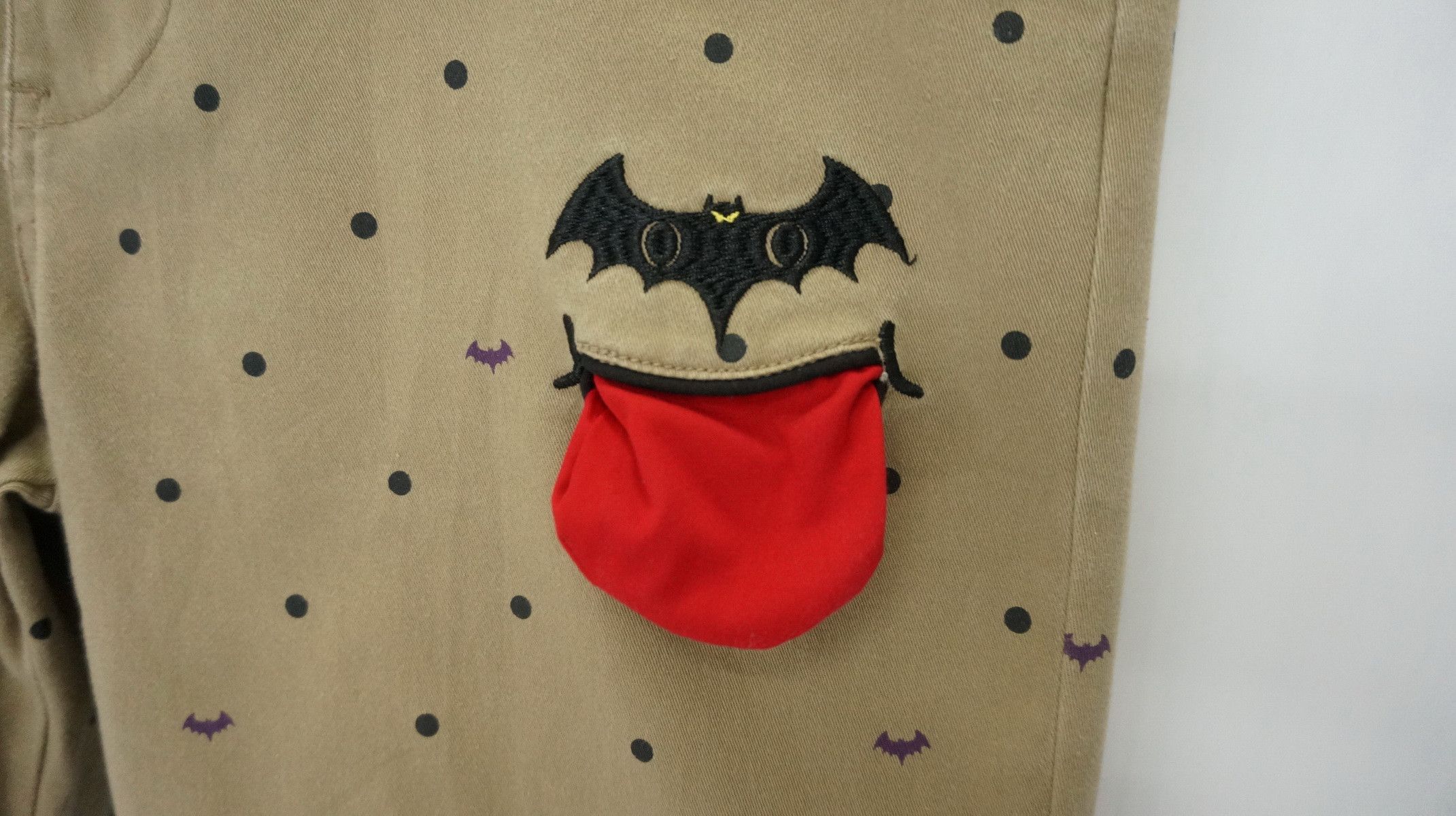Japanese Brand Rare Vintage Japan UPSMILE Batman Shorts Size US 35 - 7 Thumbnail