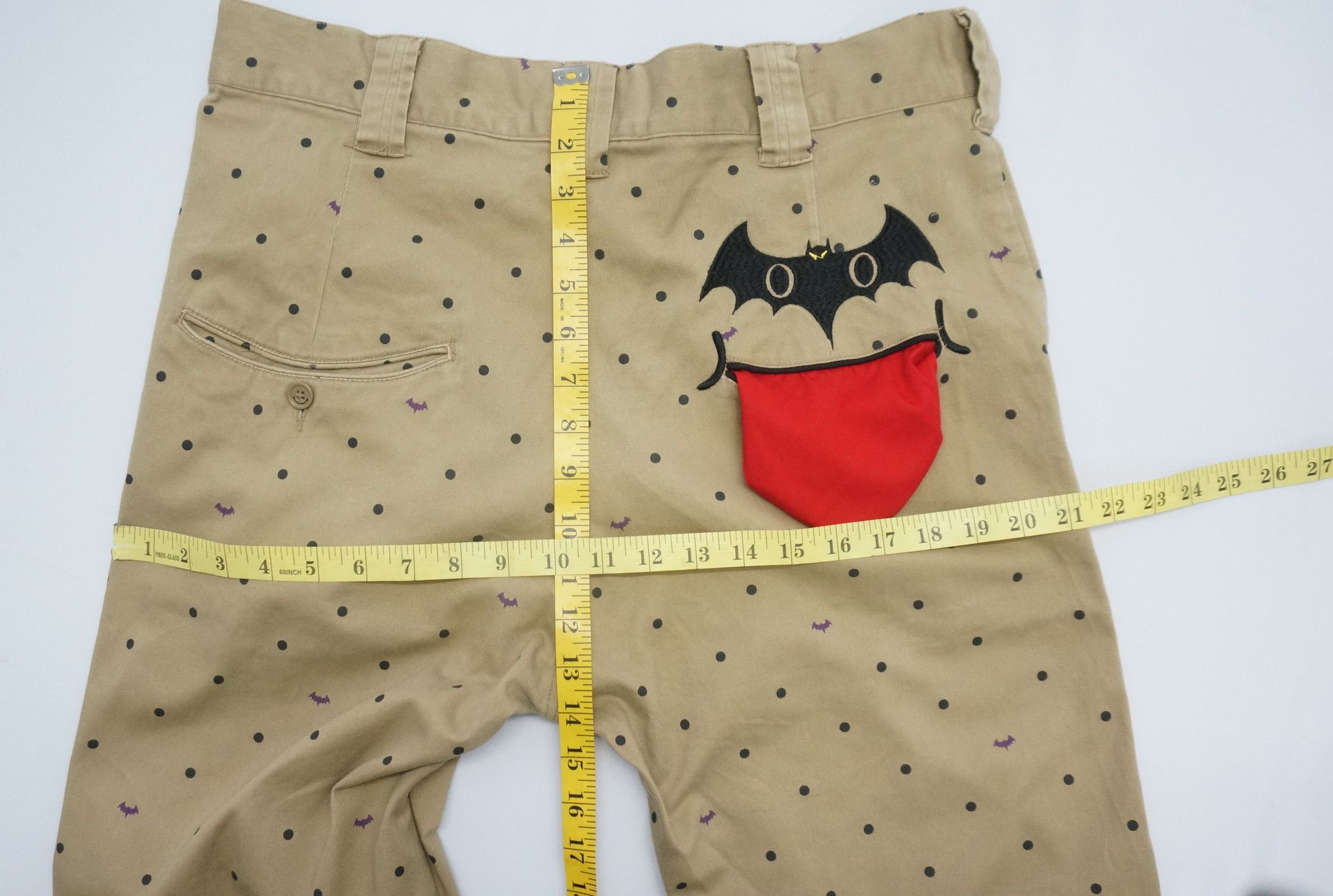Japanese Brand Rare Vintage Japan UPSMILE Batman Shorts Size US 35 - 18 Thumbnail