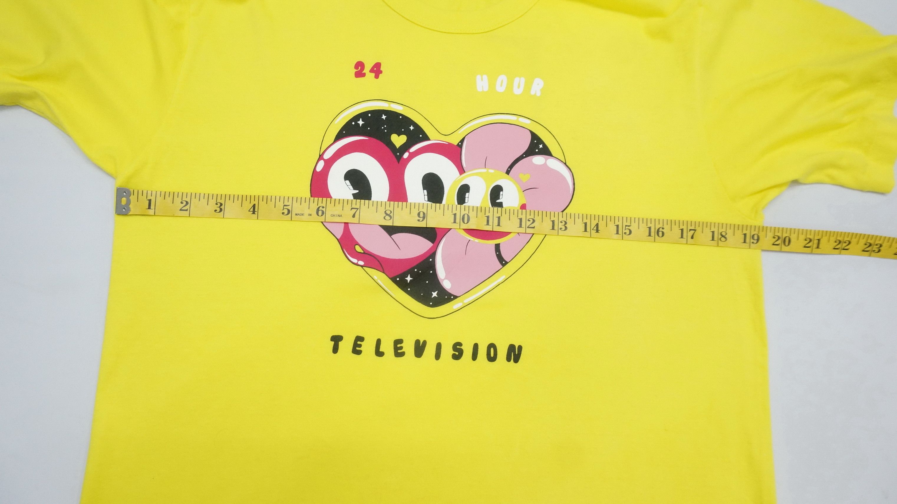 Japanese Brand 24 Hour Television Shirt Murakami Love Life Size US S / EU 44-46 / 1 - 7 Thumbnail
