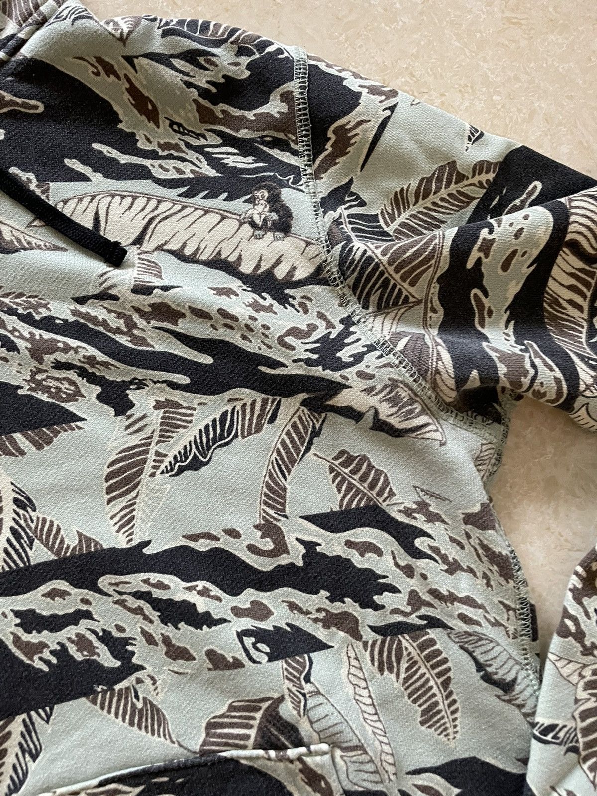 Bape Bape leaf Camo hoodie M Size US M / EU 48-50 / 2 - 4 Thumbnail
