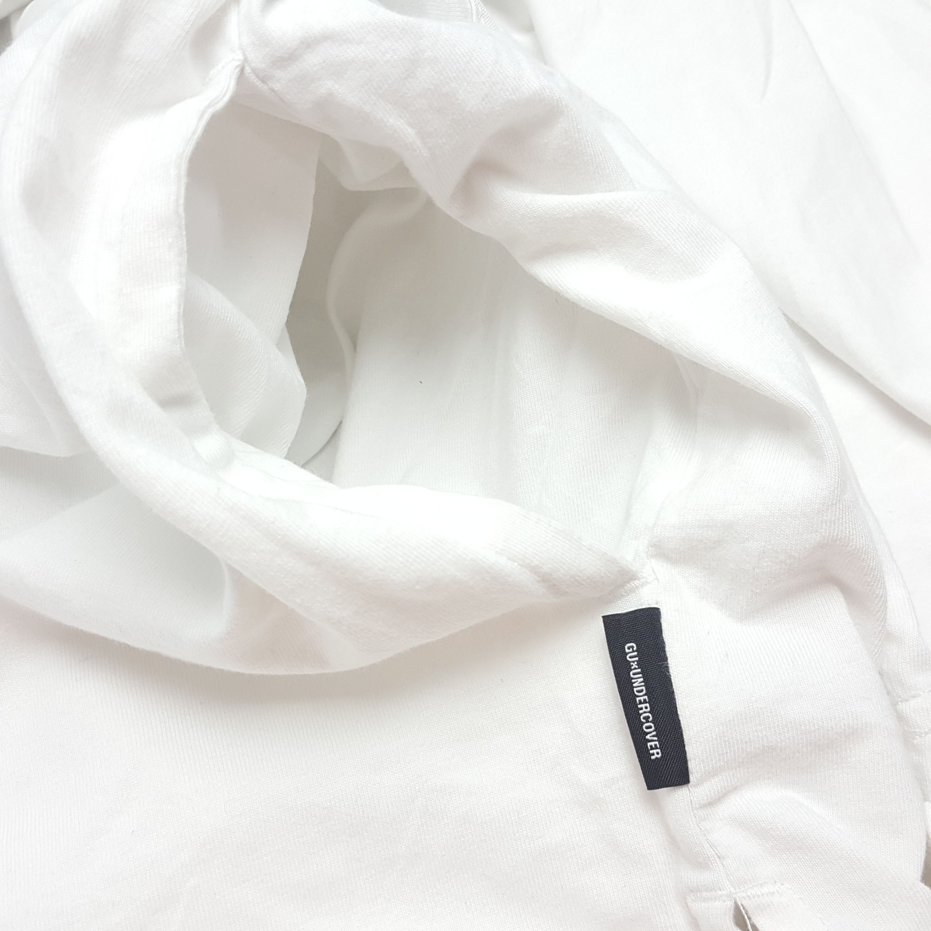 GU × Undercover GU X UNDERCOVER Japanese Brand Custom Big Logo Tshirt Size US XL / EU 56 / 4 - 6 Thumbnail