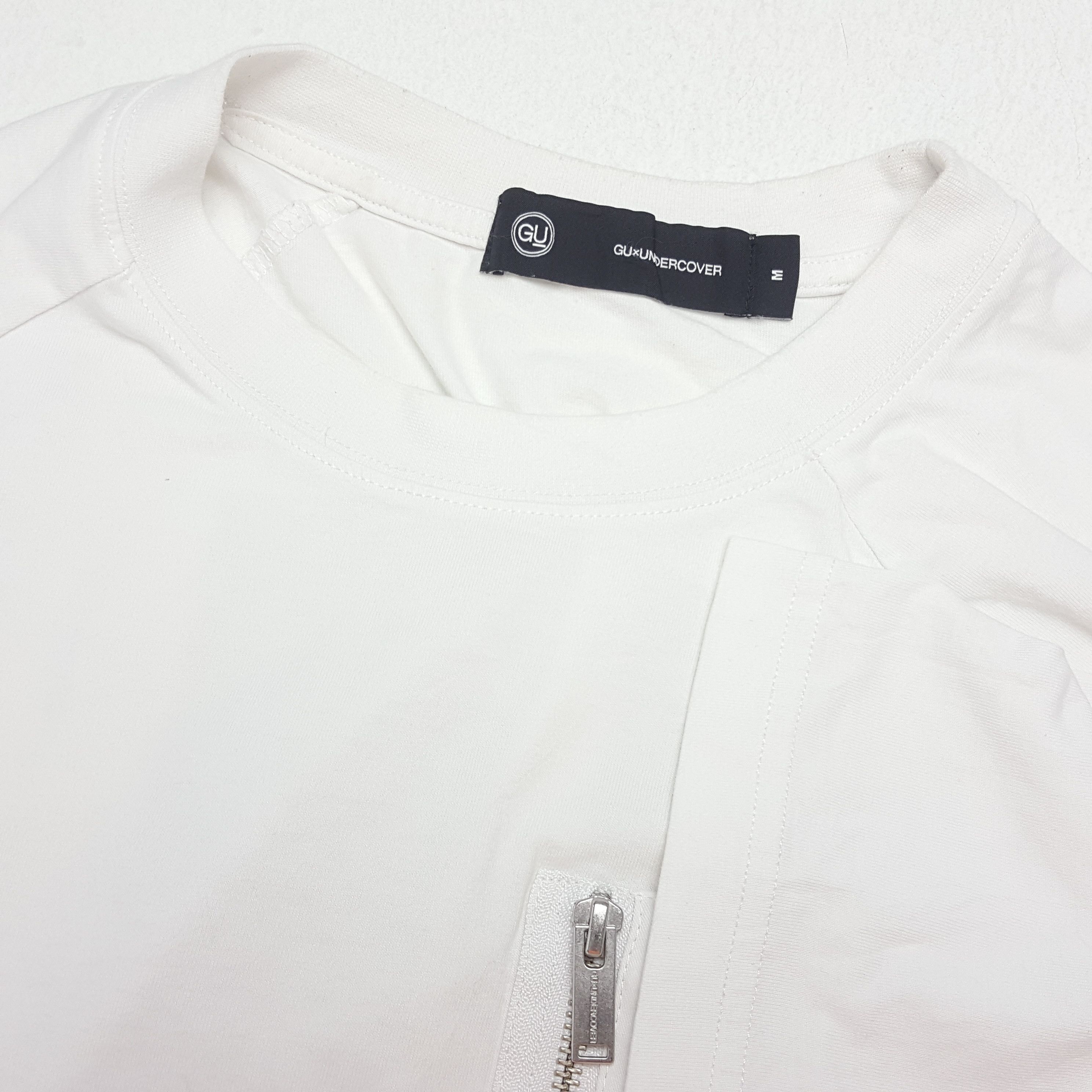 GU × Undercover GU X UNDERCOVER Japanese Brand Custom Big Logo Tshirt Size US XL / EU 56 / 4 - 7 Thumbnail