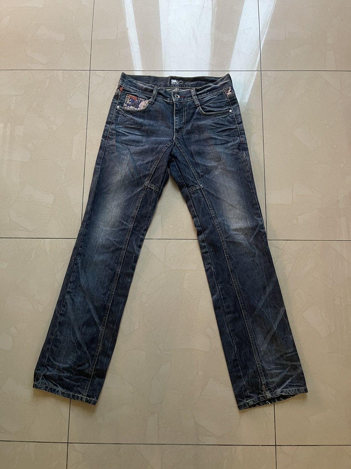 Japanese Brand JIN KNIGHT JAPAN SCRIPT SAKURA DESIGN DENIM JEANS KARAKURI Size US 30 / EU 46 - 2 Thumbnail