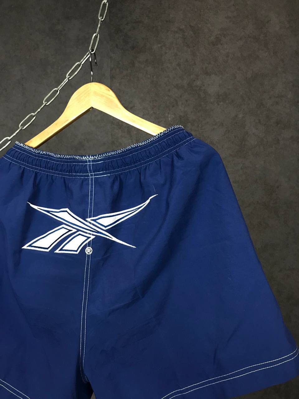 Reebok Reebok vintage streetwear big logo shorts Size US 34 / EU 50 - 5 Thumbnail