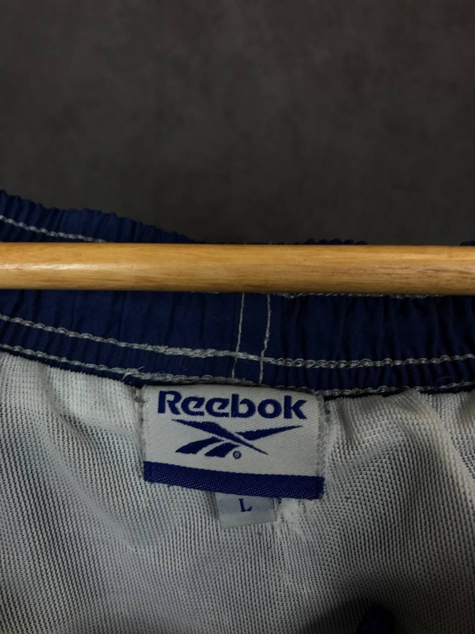 Reebok Reebok vintage streetwear big logo shorts Size US 34 / EU 50 - 4 Thumbnail