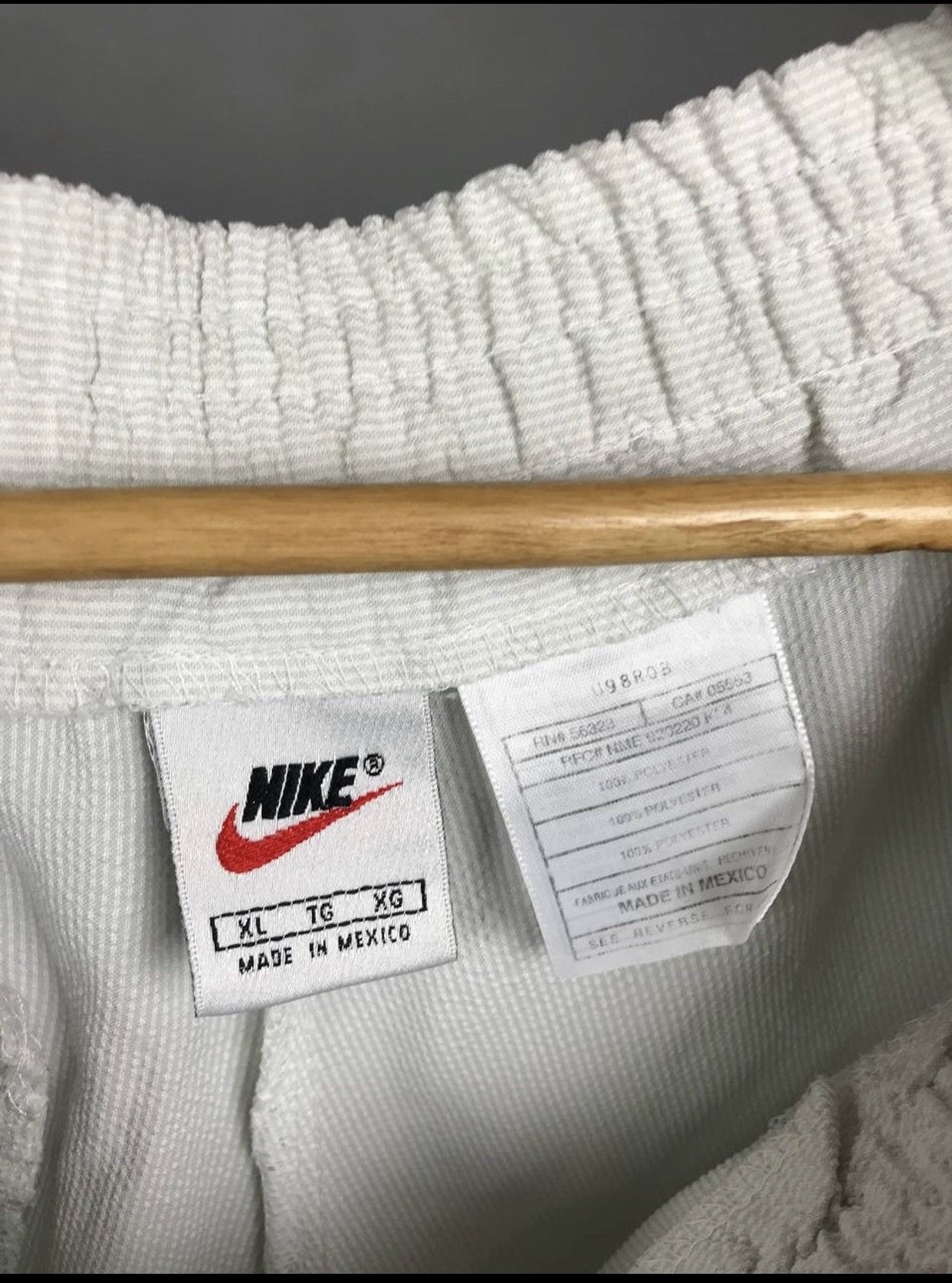 Nike Nike Court vintage swoosh streetwear shorts Size US 36 / EU 52 - 6 Thumbnail
