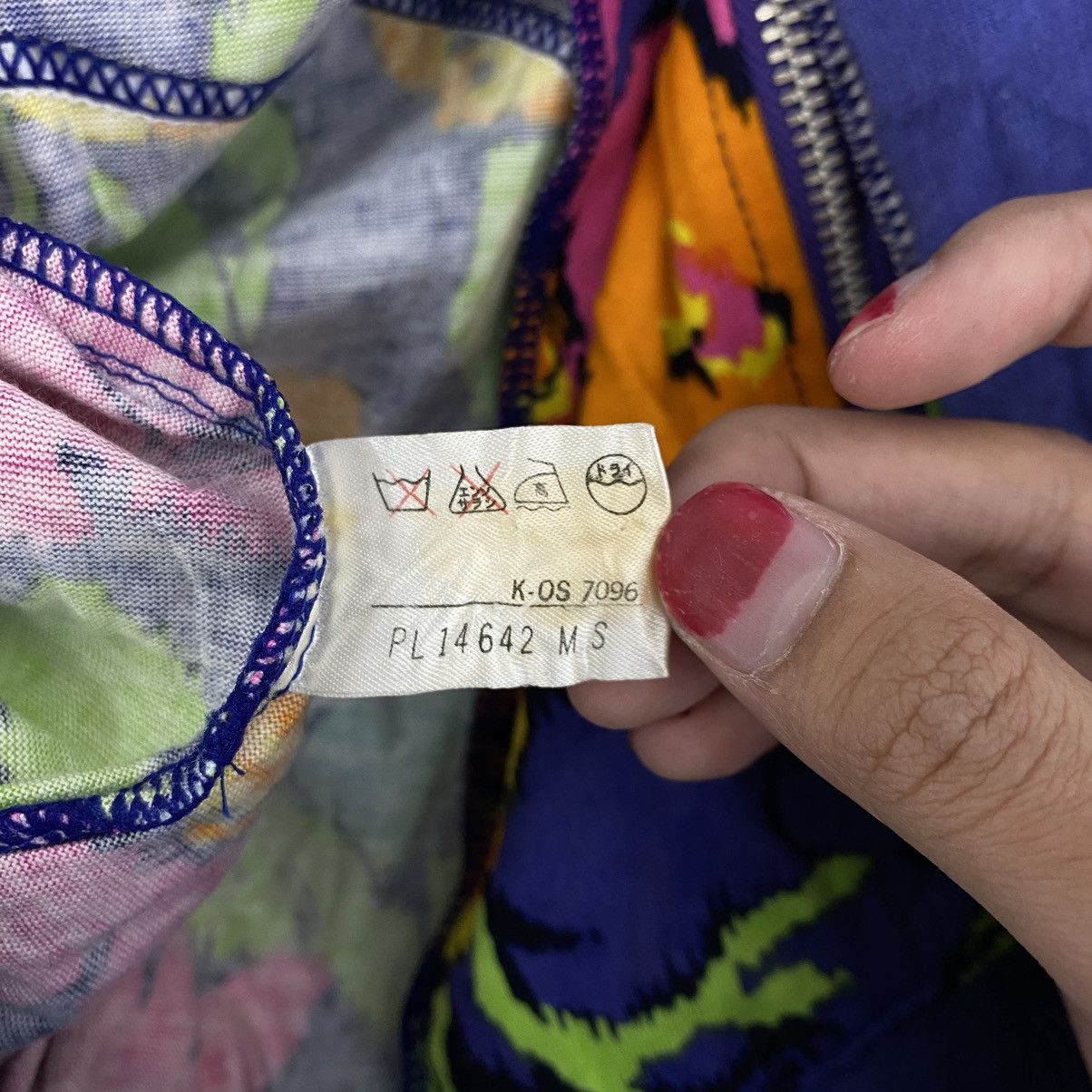 Carven Vtg 90s CARVEN SPORT PARIS Flower Overprint Hooded Bomber Size L / US 10 / IT 46 - 5 Thumbnail