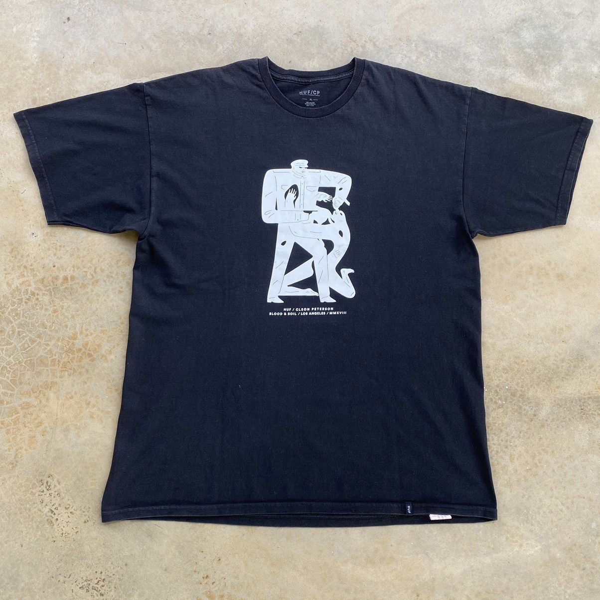 Cleon Peterson Huf Japan Cleon Peterson Art Rare Tshirt Size US L / EU 52-54 / 3 - 1 Thumbnail