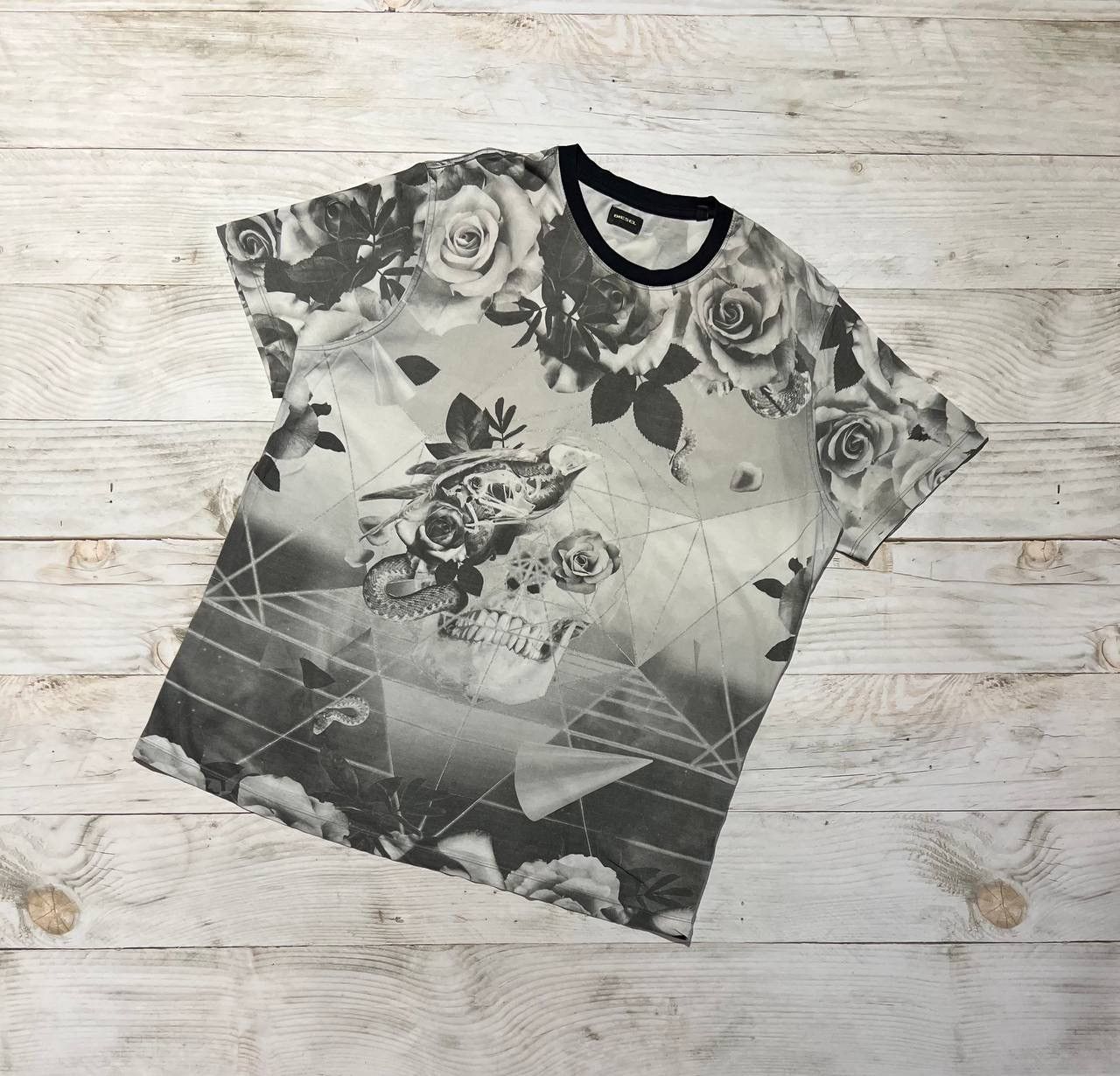 Diesel Diesel T-Shirt Skull Flower Snake AOP Y2K Size US XL / EU 56 / 4 - 1 Thumbnail