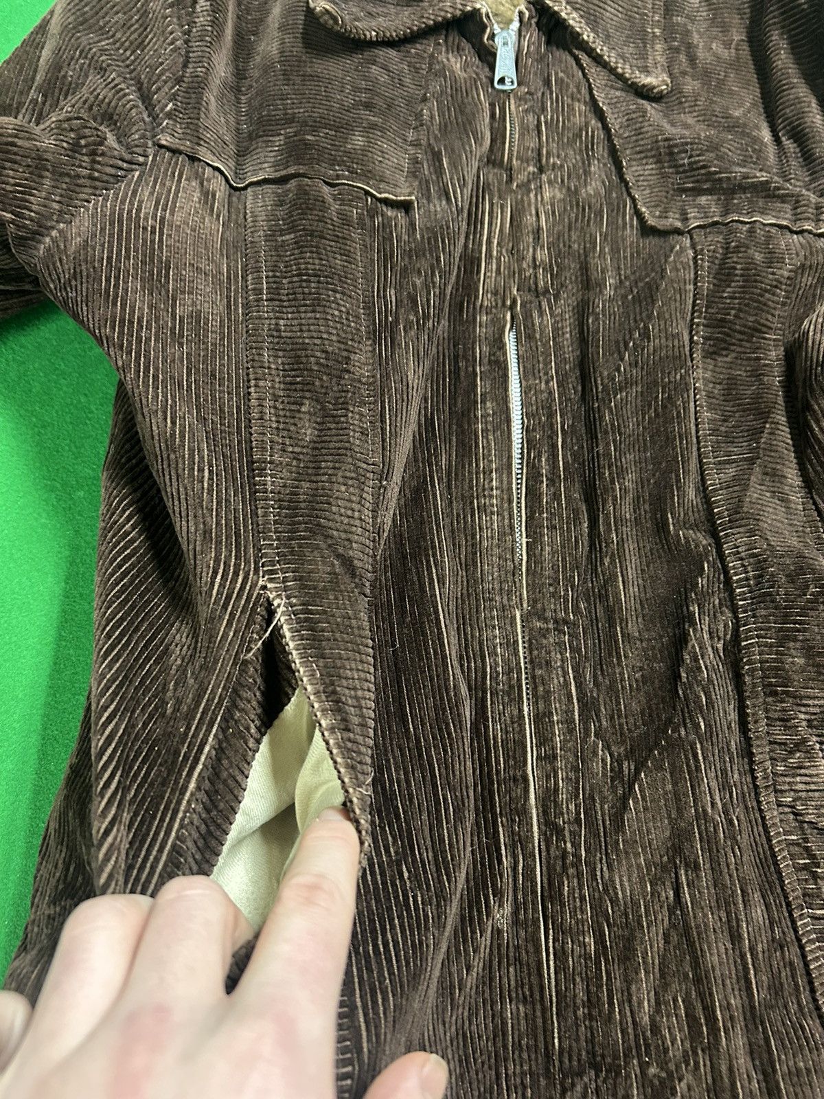 Vintage Vintage Brown Corduroy Jacket From 1968 Size US L / EU 52-54 / 3 - 7 Thumbnail